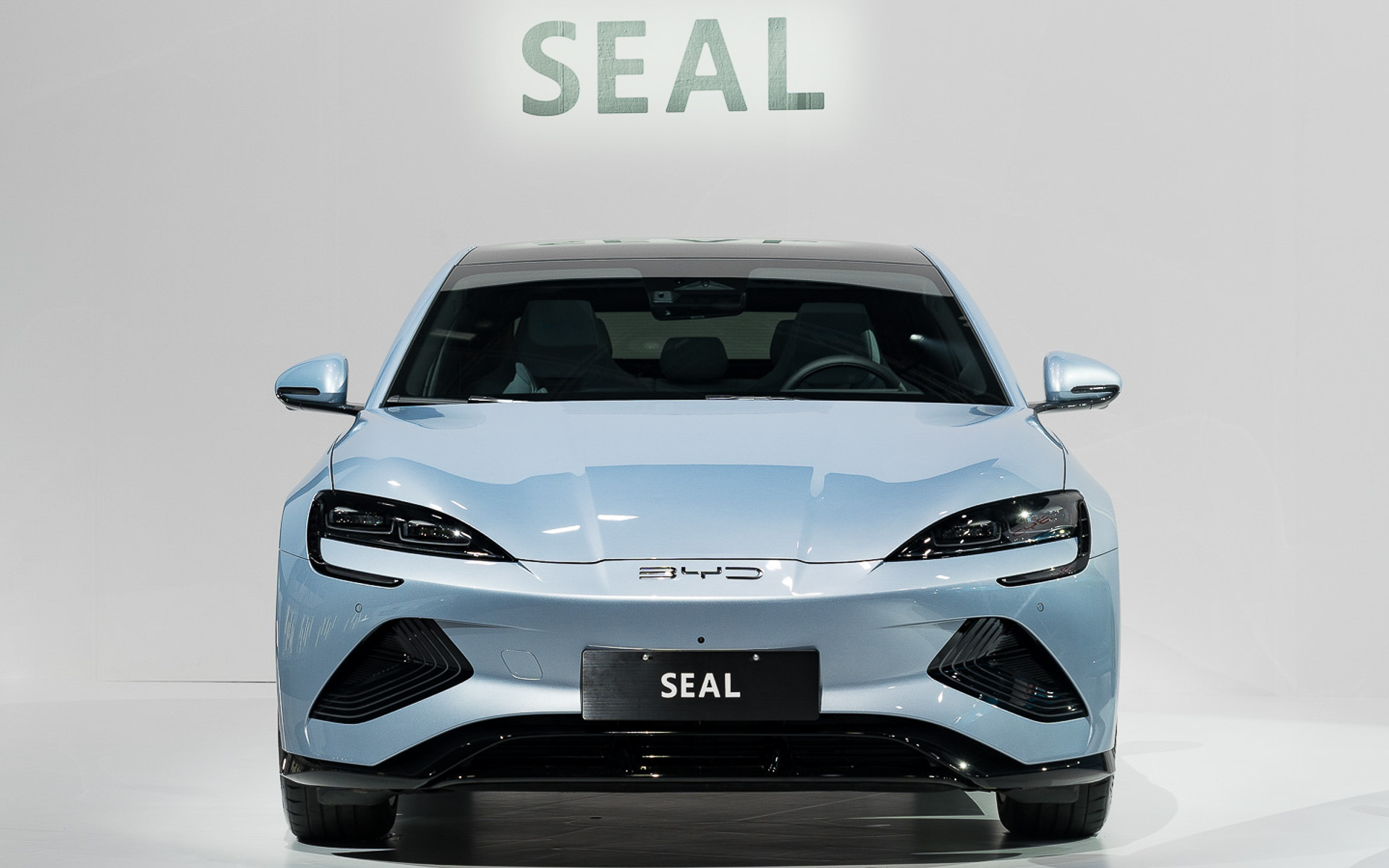 ハイエンドセダン「SEAL」