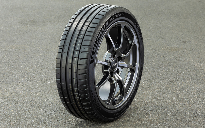 稔幸　　美品ミシュランパイロットスポーツ5（走行距離少なめ） MICHELIN PILOT SPORT 5 | 乗用車用タイヤ | 日本ミシュランタイヤ