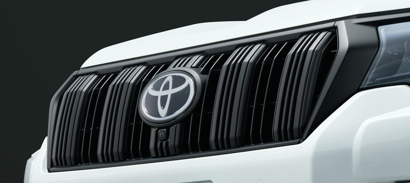 トヨタ、「ランドクルーザー プラド」にマットブラック加飾の特別仕様