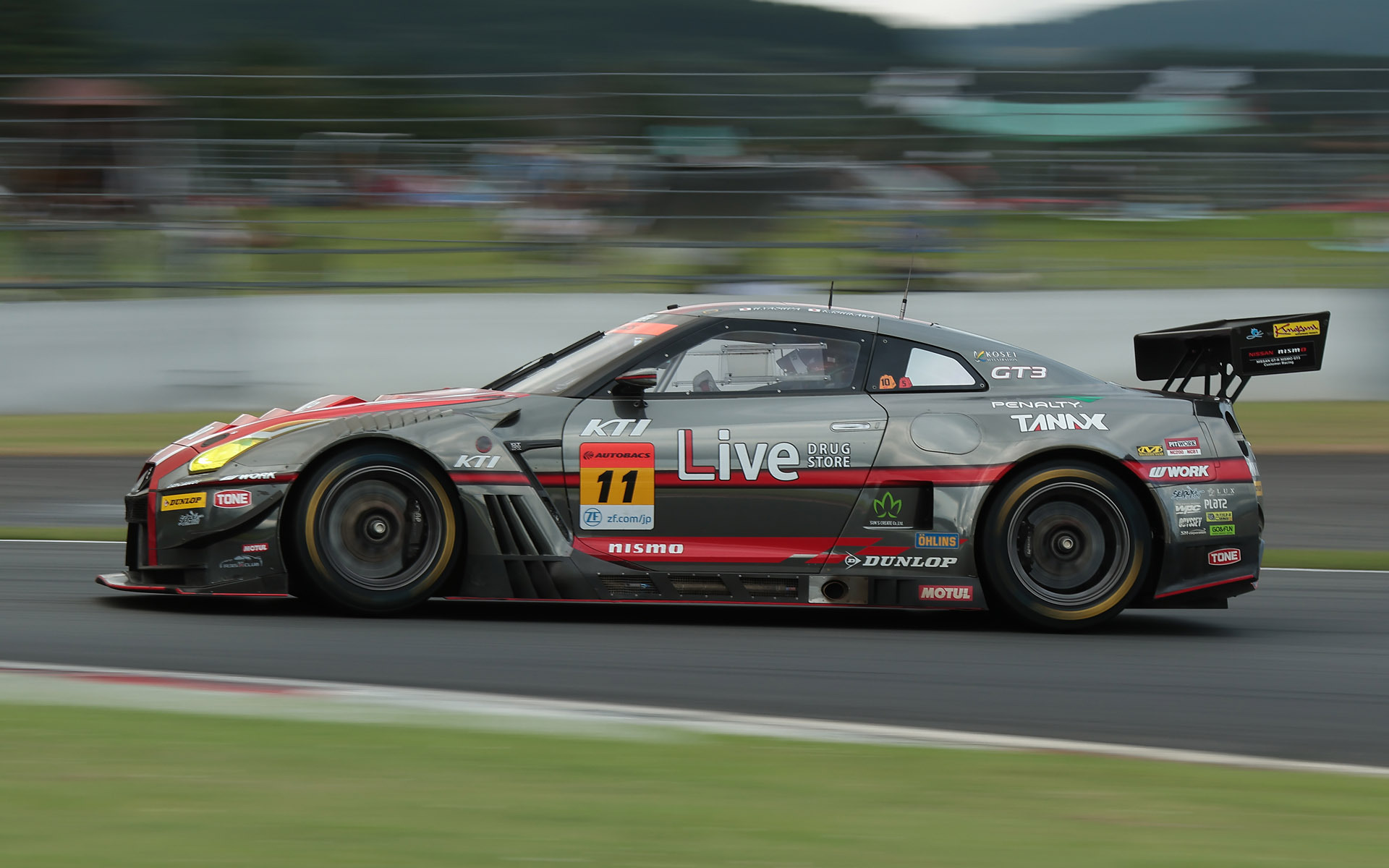 11号車 GAINER TANAX GT-R（安田裕信/石川京侍組、DL）