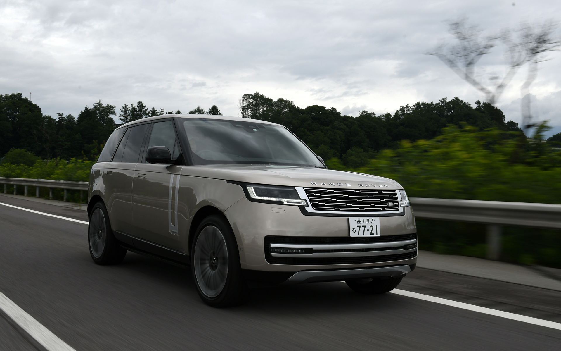 新型「レンジローバー」