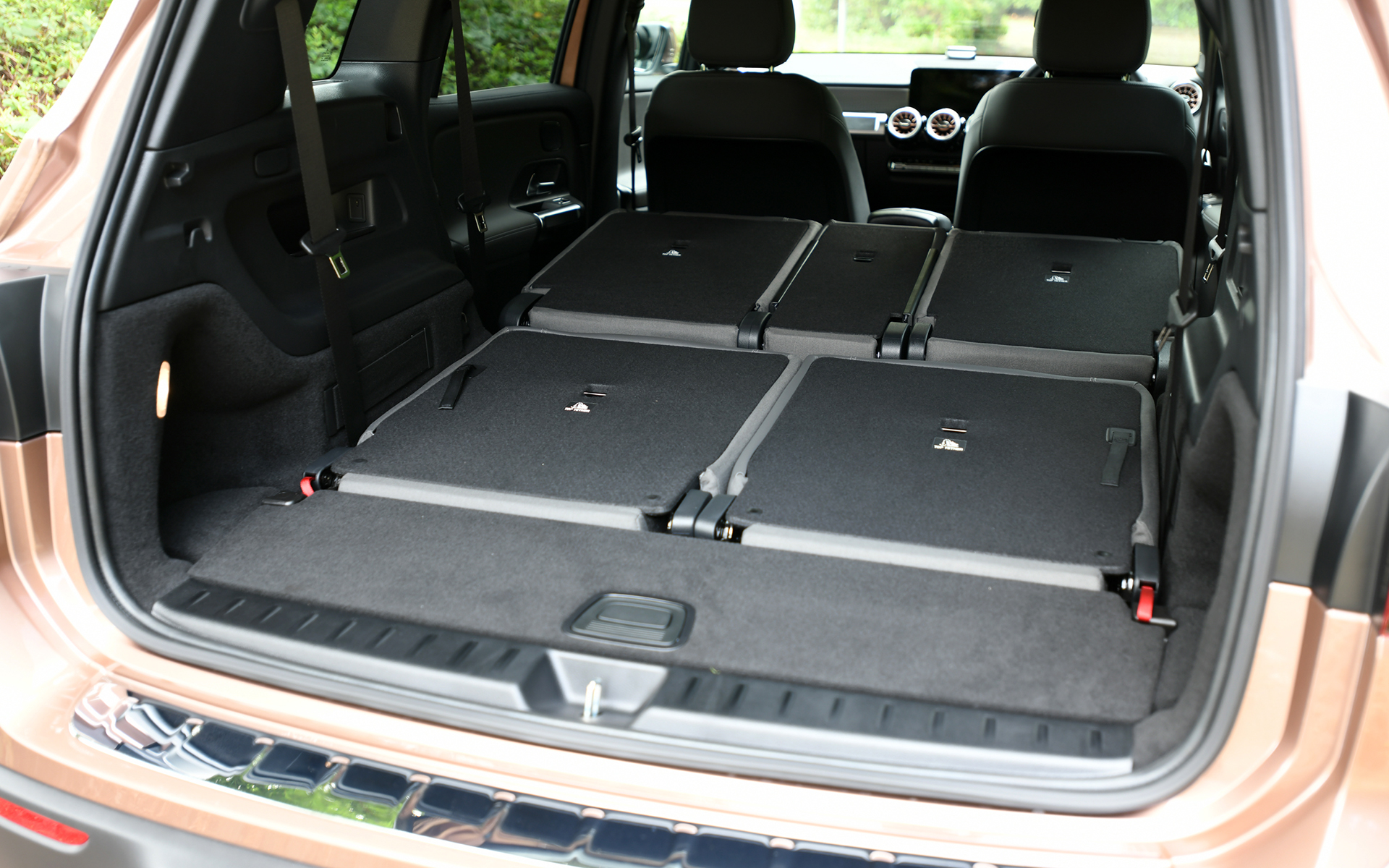 ラゲッジスペースのレイアウト