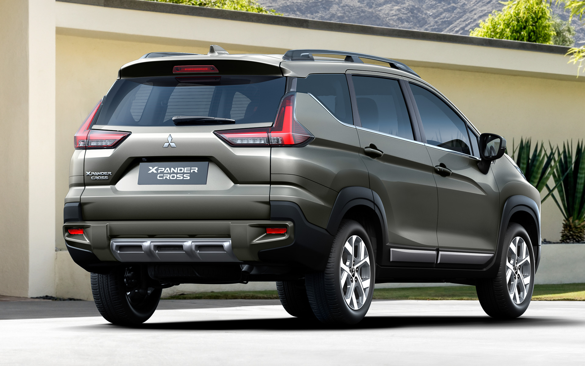 新型エクスパンダー クロス（インドネシア仕様）