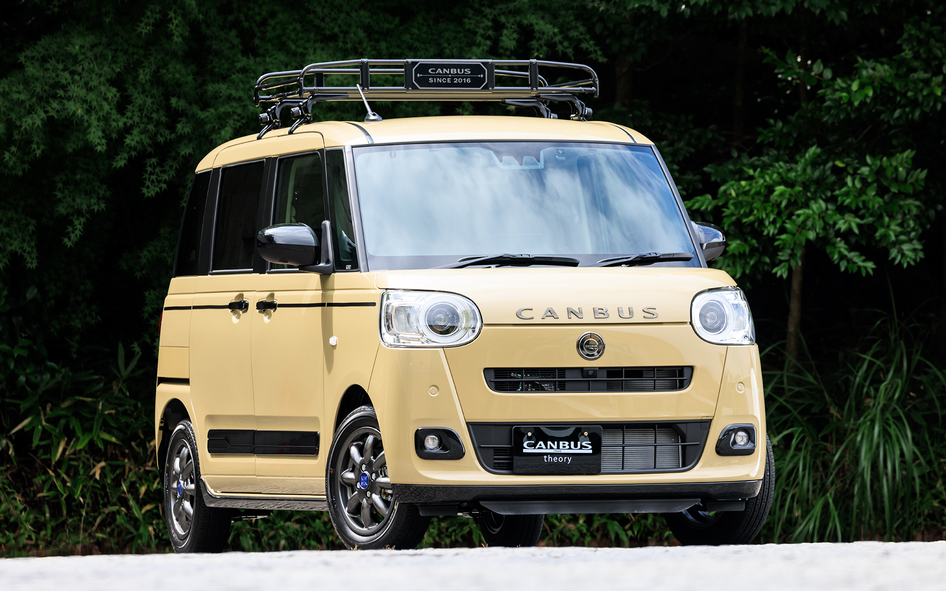 ビタースタイル。撮影車両のボディカラーはサンドベージュメタリック