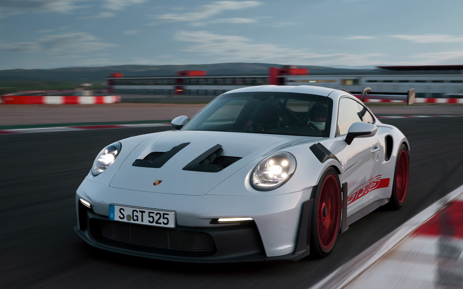 新型「911 GT3 RS」