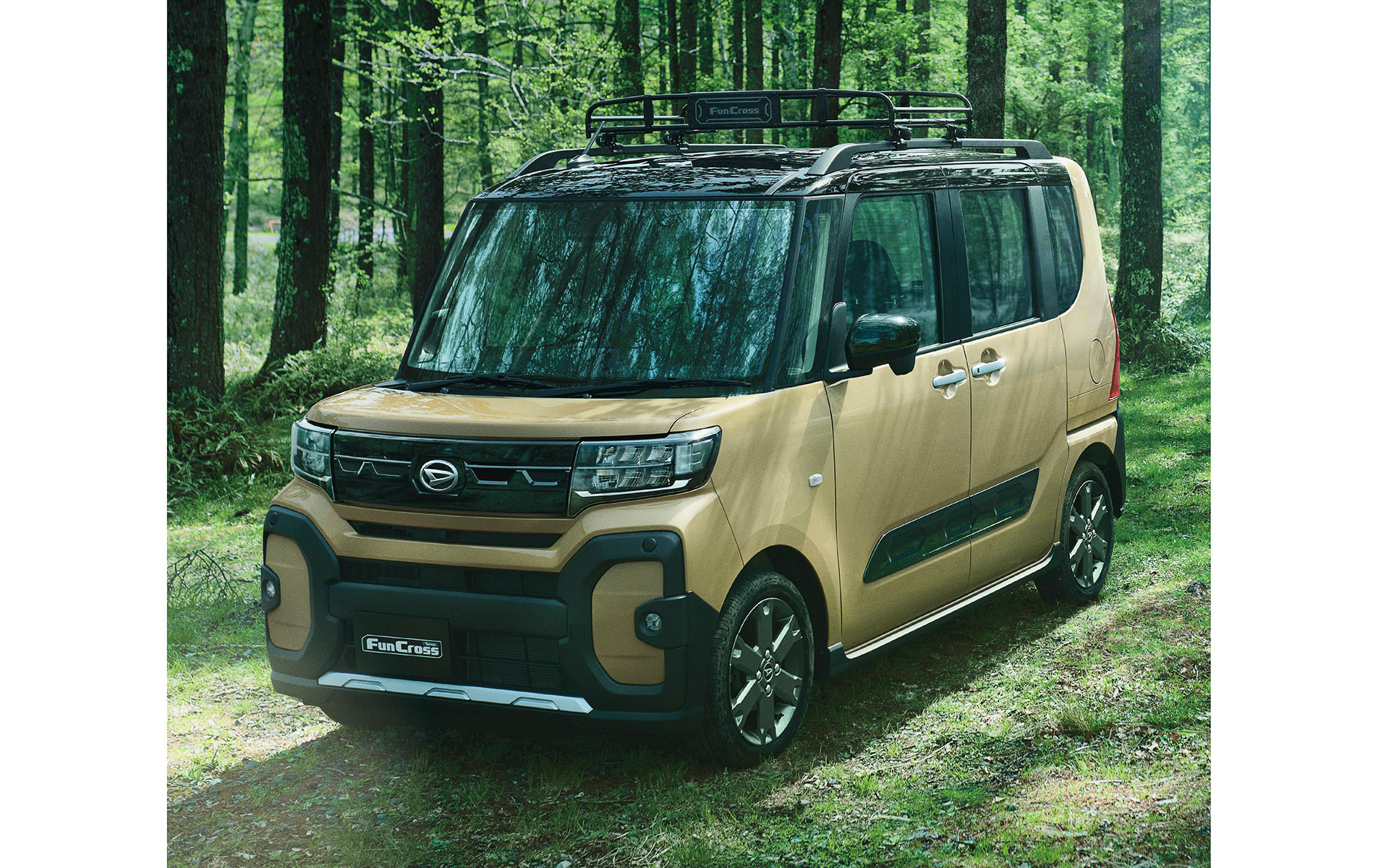 新モデル「タント ファンクロス」