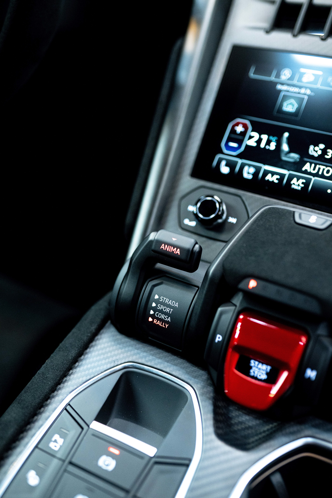 ウルス ペルフォルマンテのインテリア