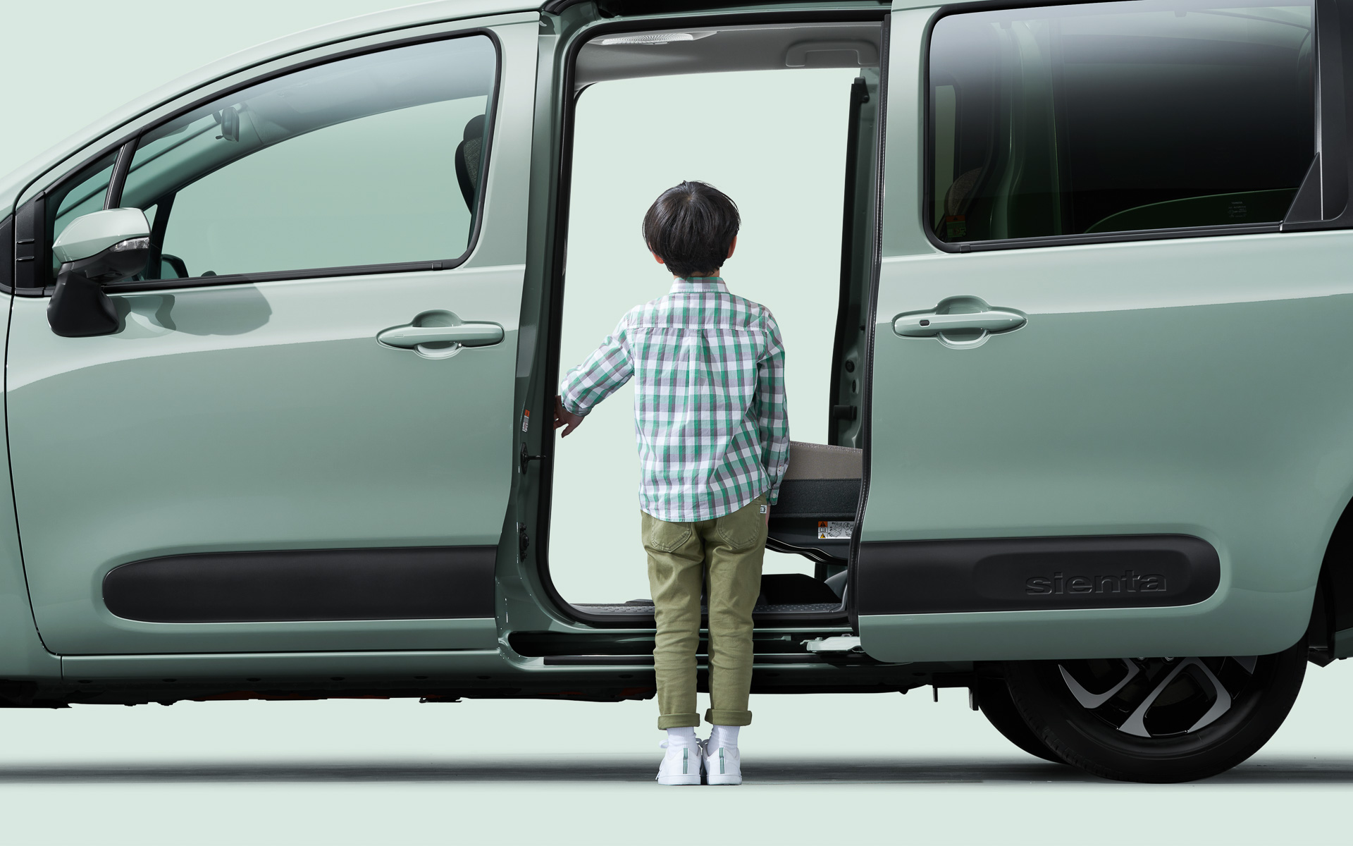 ハンズフリーデュアルパワースライドドアを設定