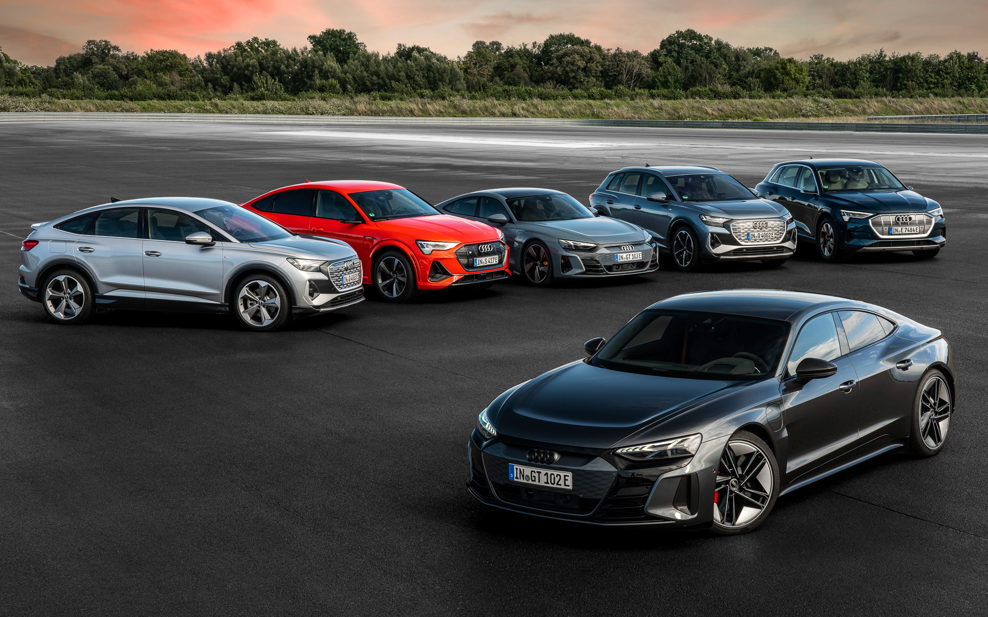 アウディの一部モデルで価格改定と仕様変更を実施