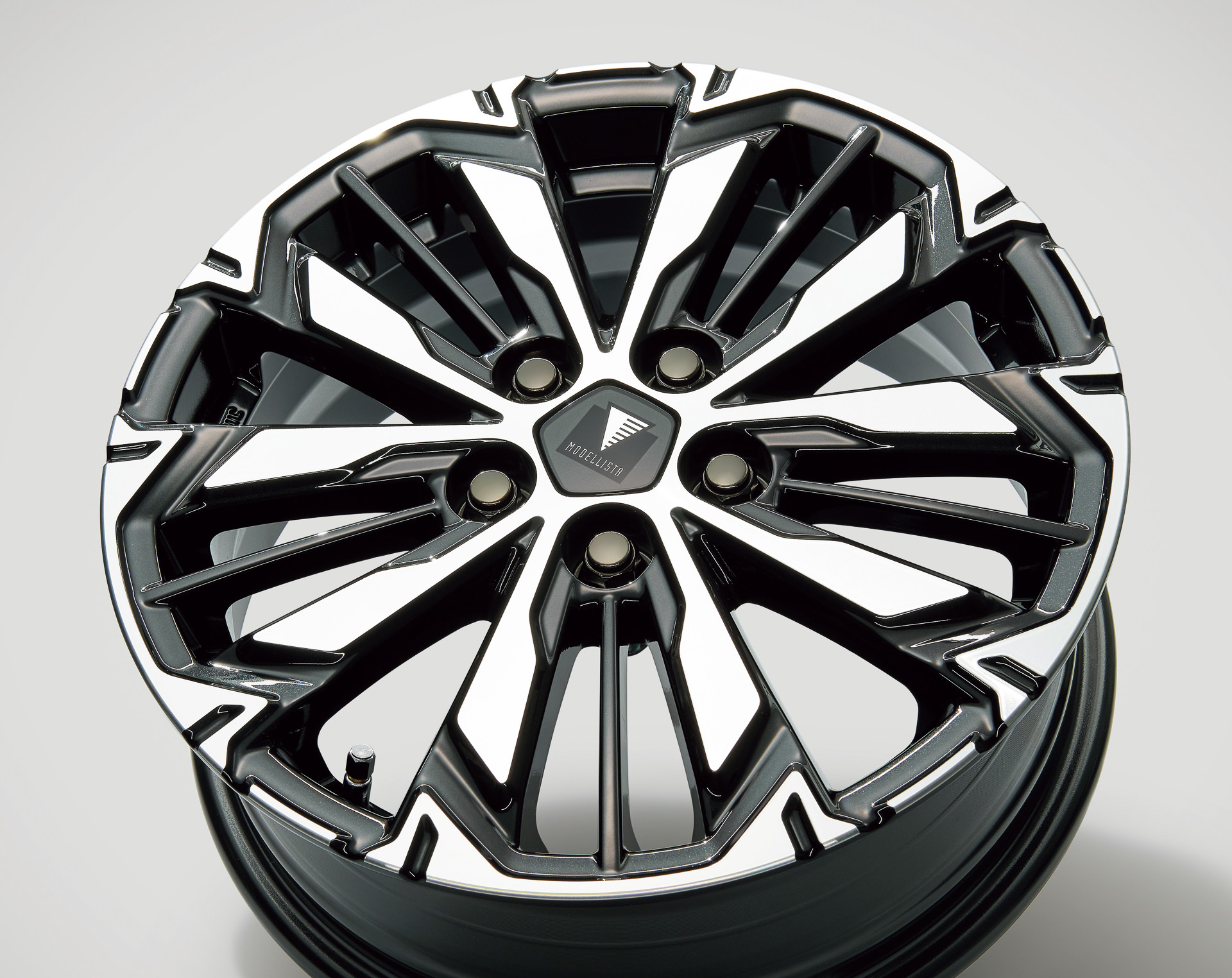 MODELLISTA TRINITASII（1万7600円/本）