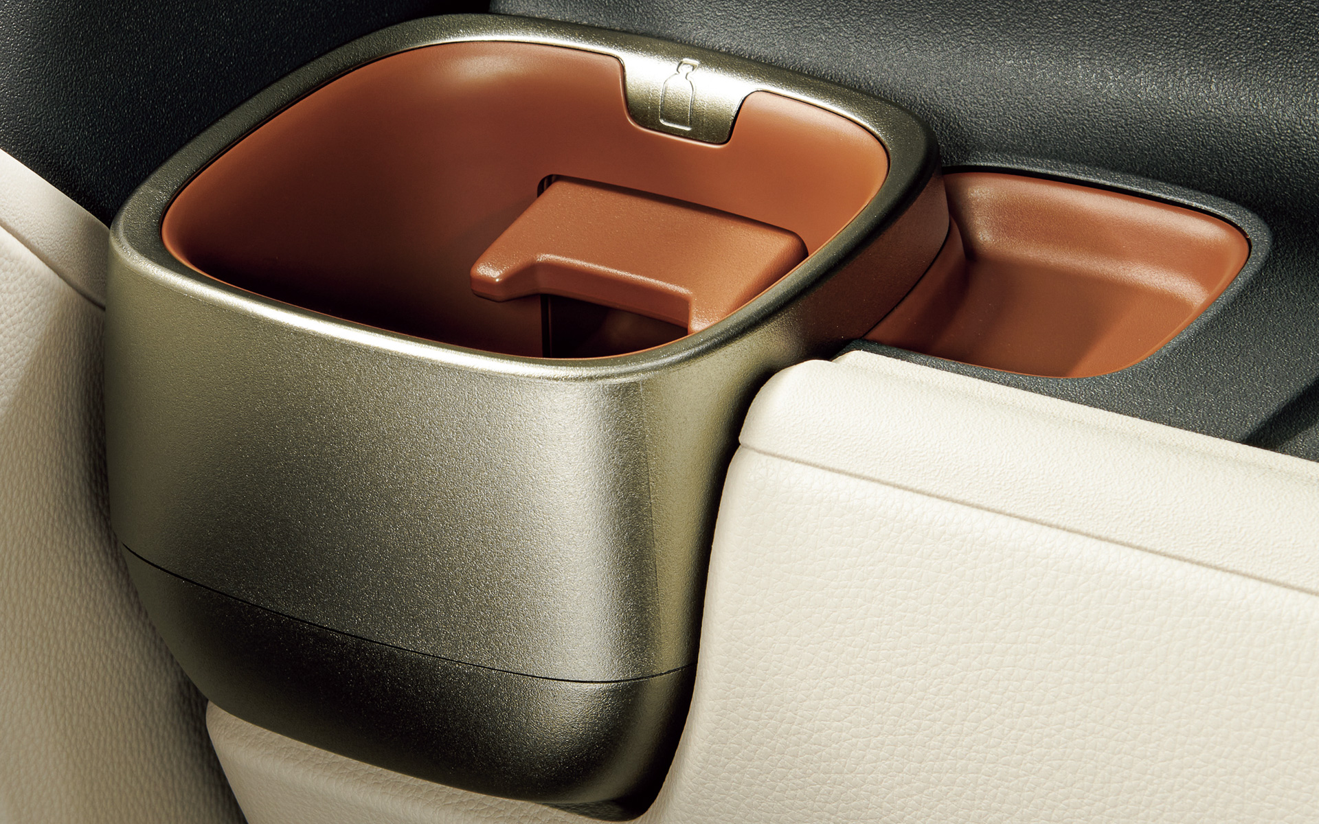 フロマージュ内装およびカーキ内装用