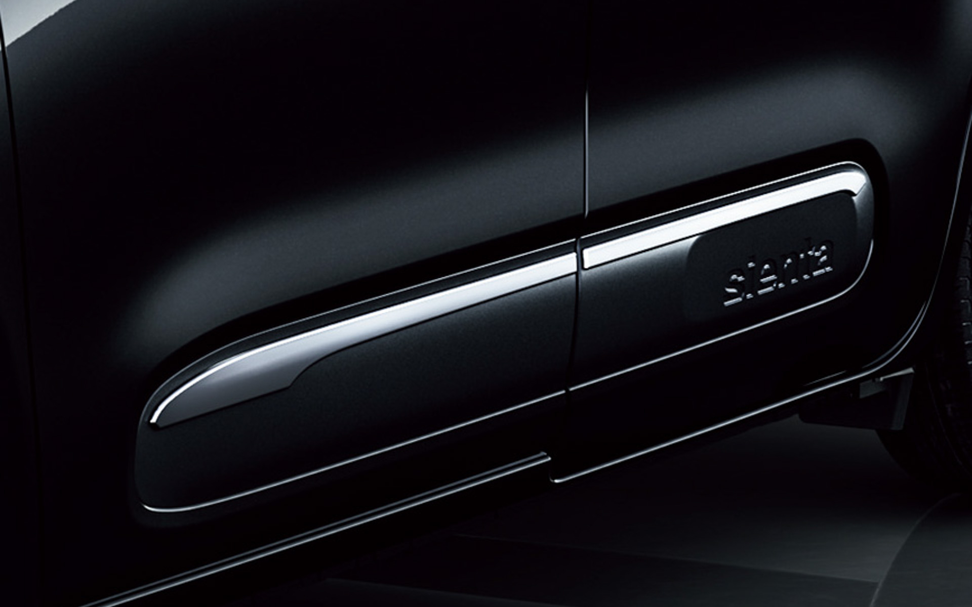 サイドドアガーニッシュ（3万8500円）