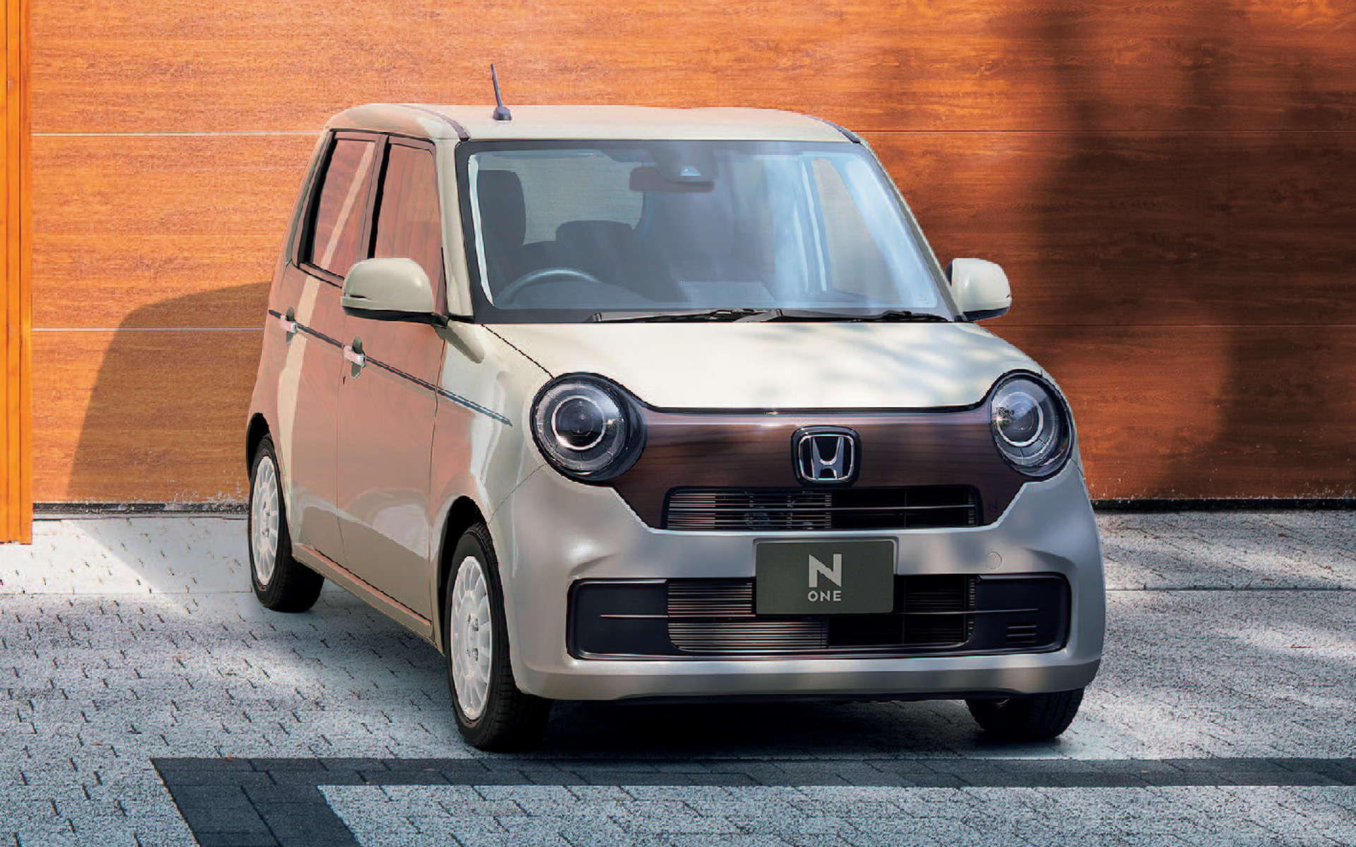 デカール フロントグリル/ウッドタイプ（1万4300円）装着イメージ