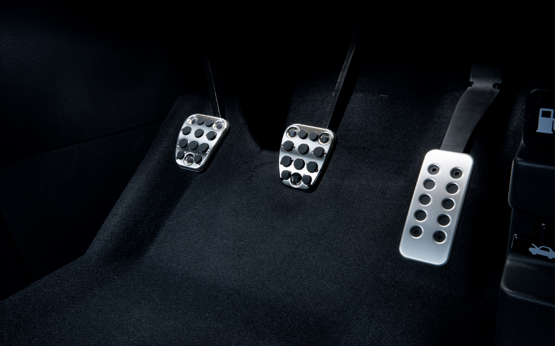 スポーツペダル/6速MT用（1万3200円）