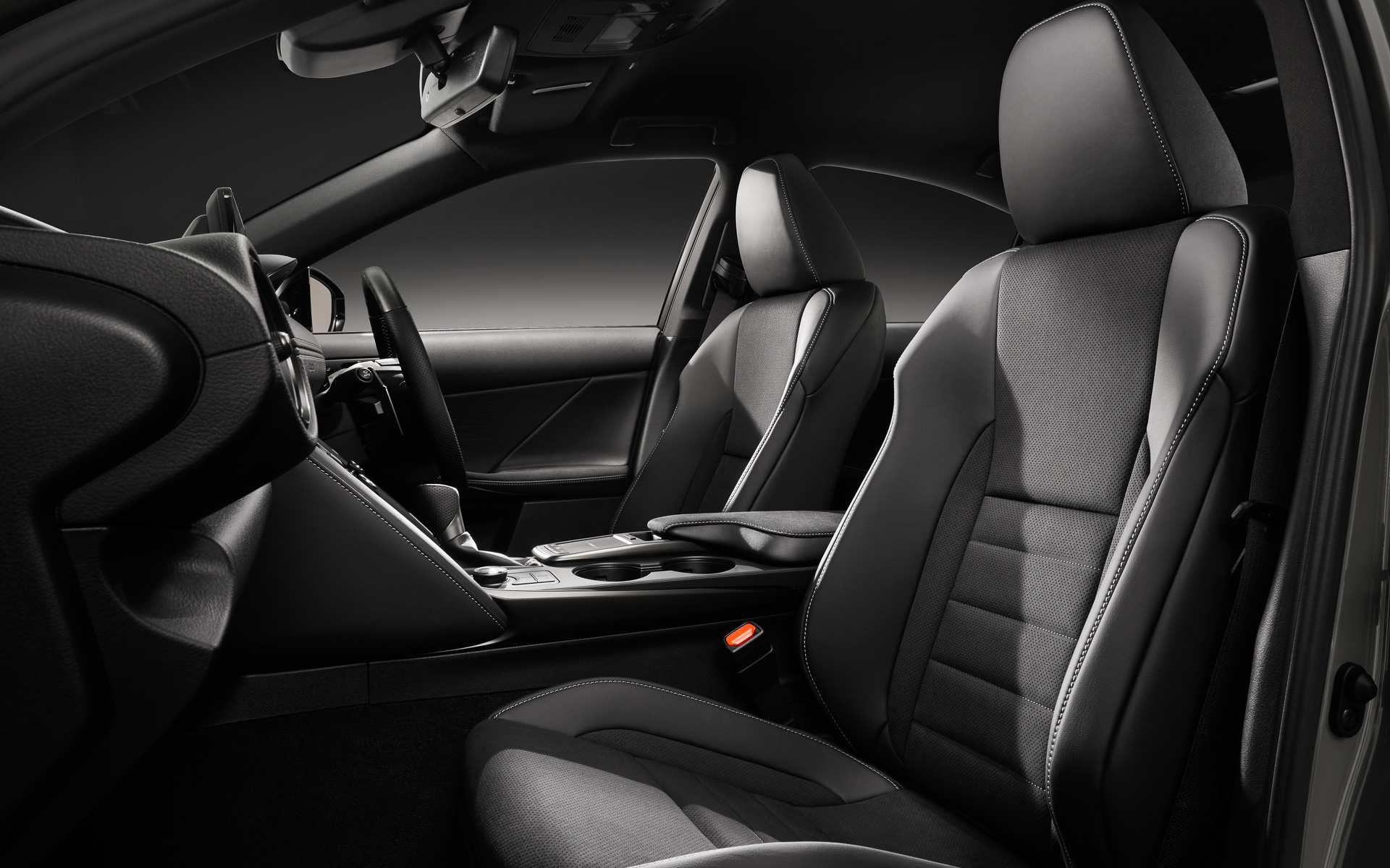 特別仕様車専用ウルトラスエード（ブラック）/L texスポーツシート（運転席ポジションメモリー/運転席・助手席ベンチレーション機能付）