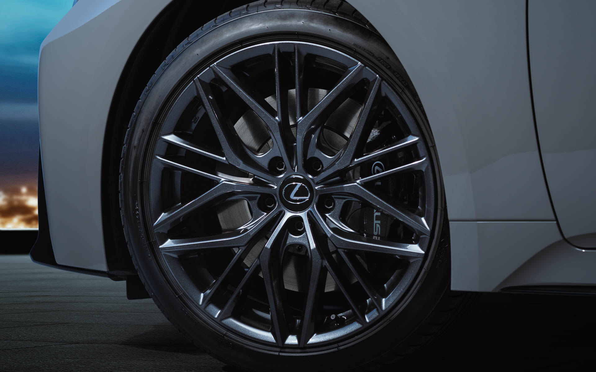 IS500“F SPORT Performance”