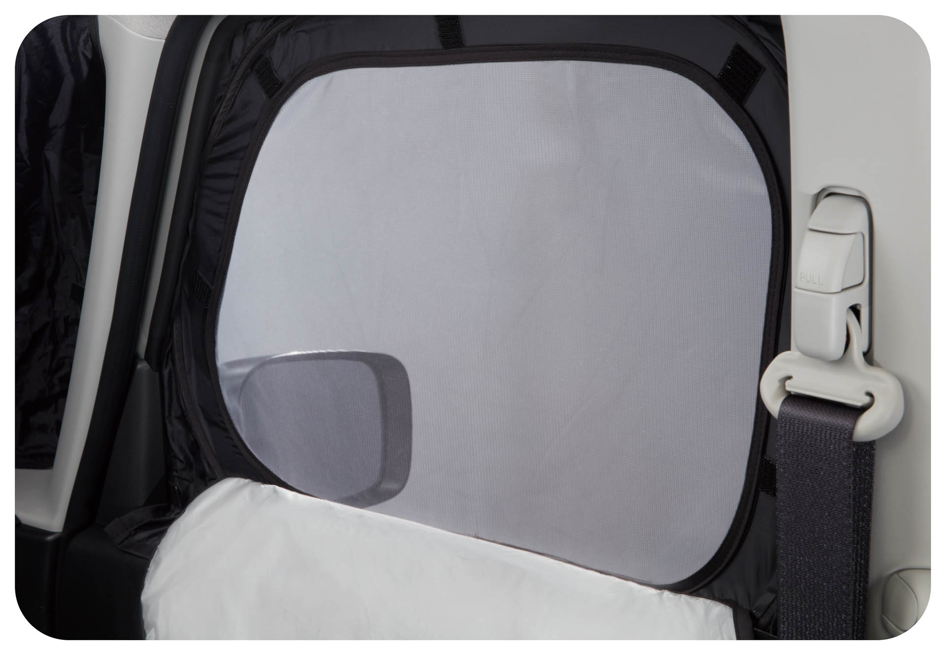 フロントプライバシーシェード（メッシュ付）