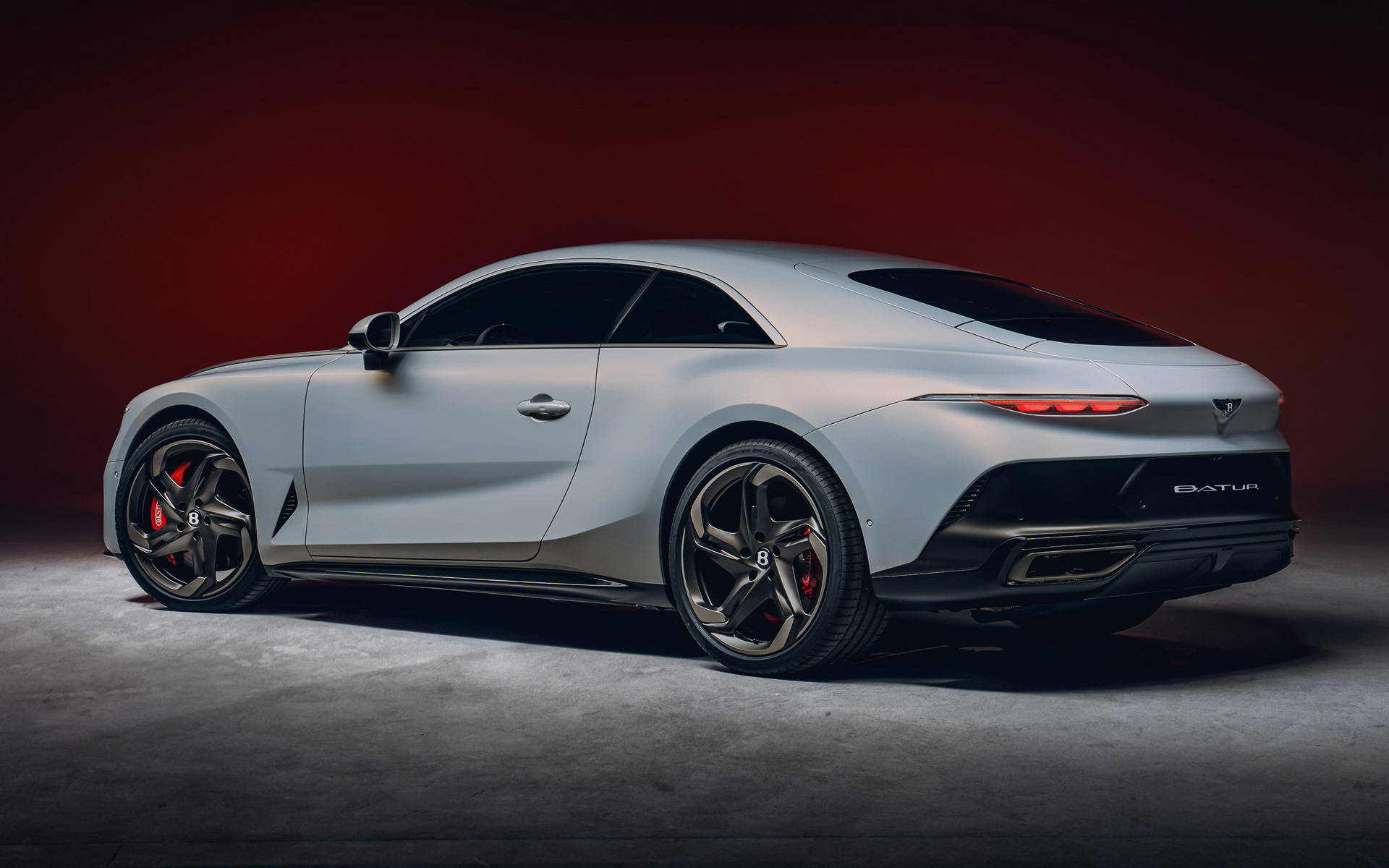 ベントレーの新型グランドツアラー「マリナー バトゥール」