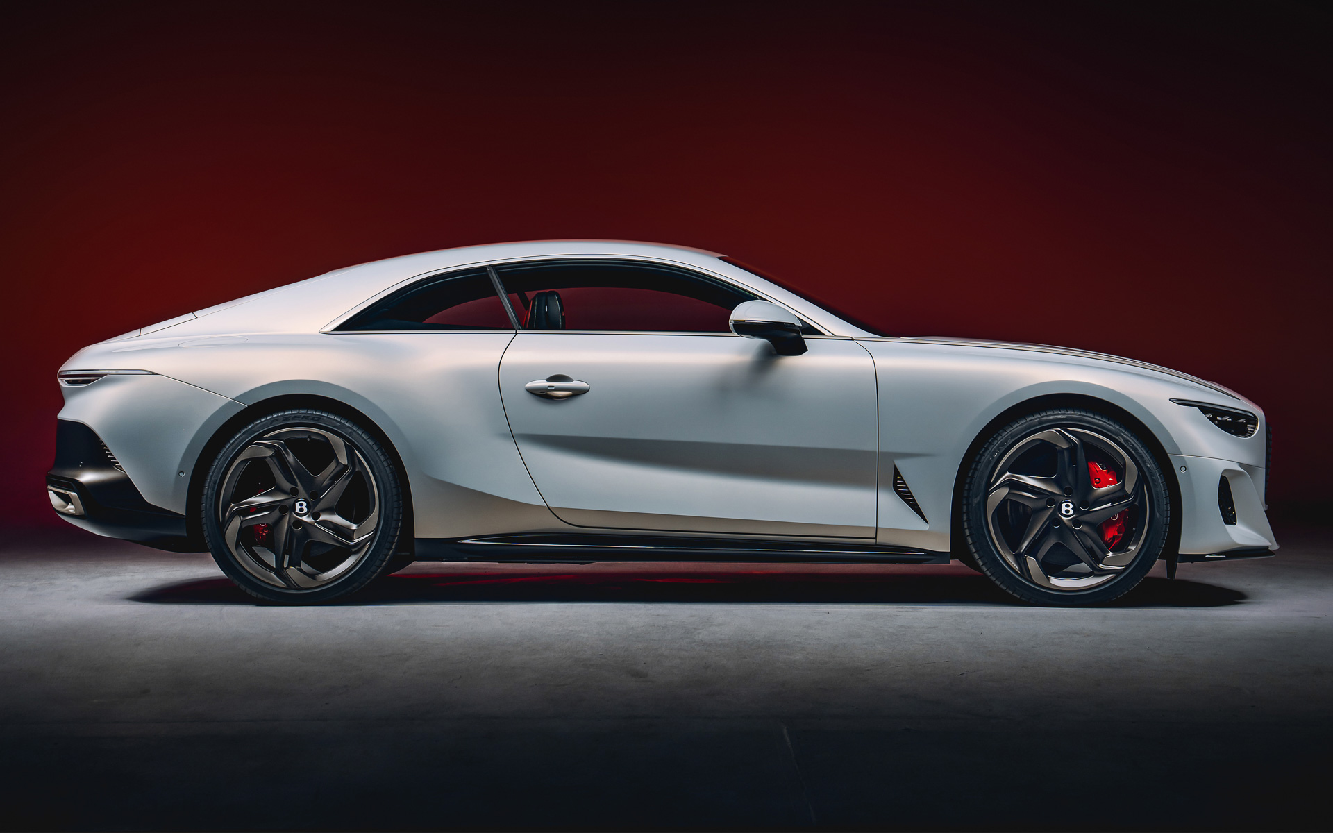 ベントレーの新型グランドツアラー「マリナー バトゥール」