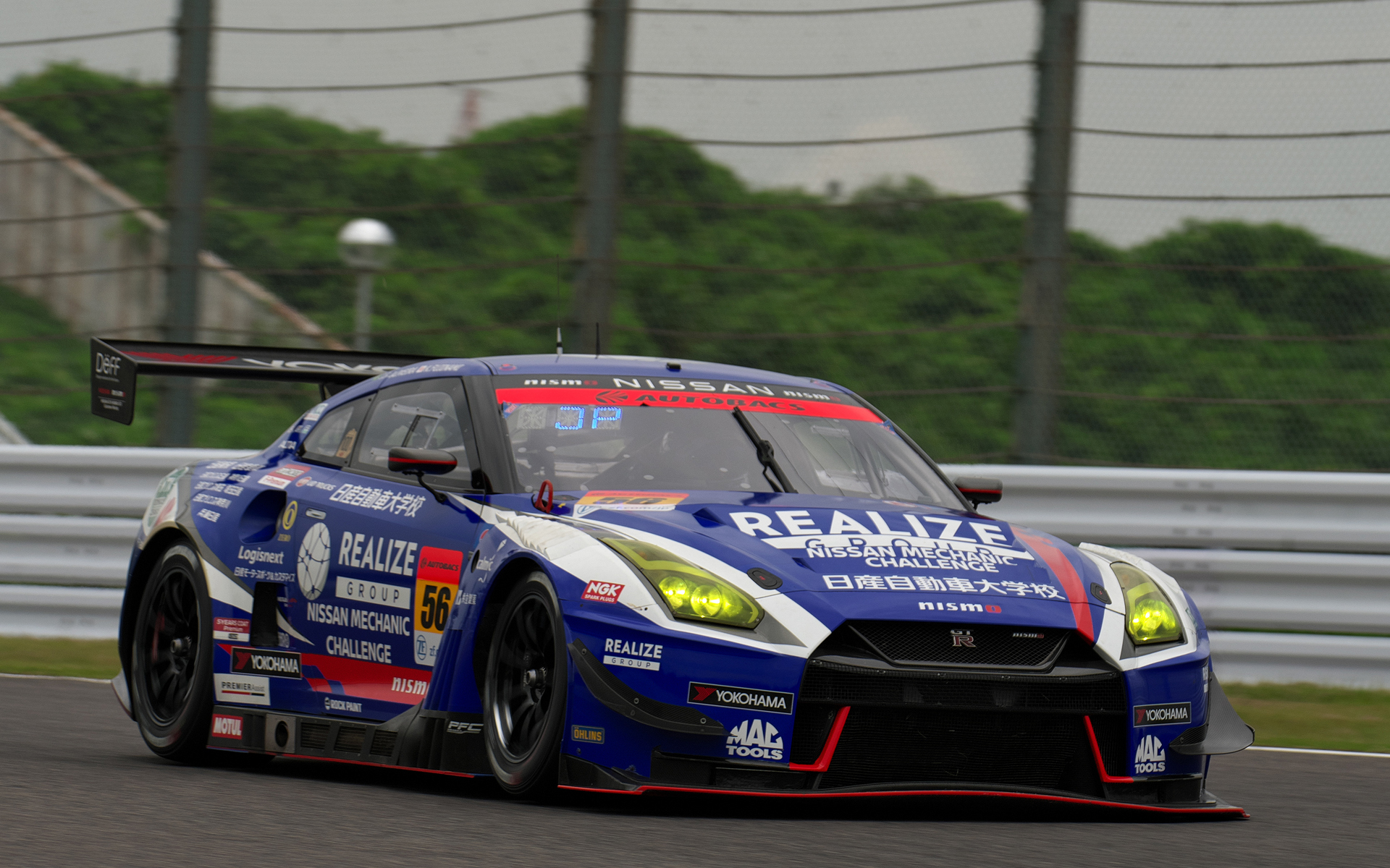4番手の56号車NISSAN GT-R NISMO GT3