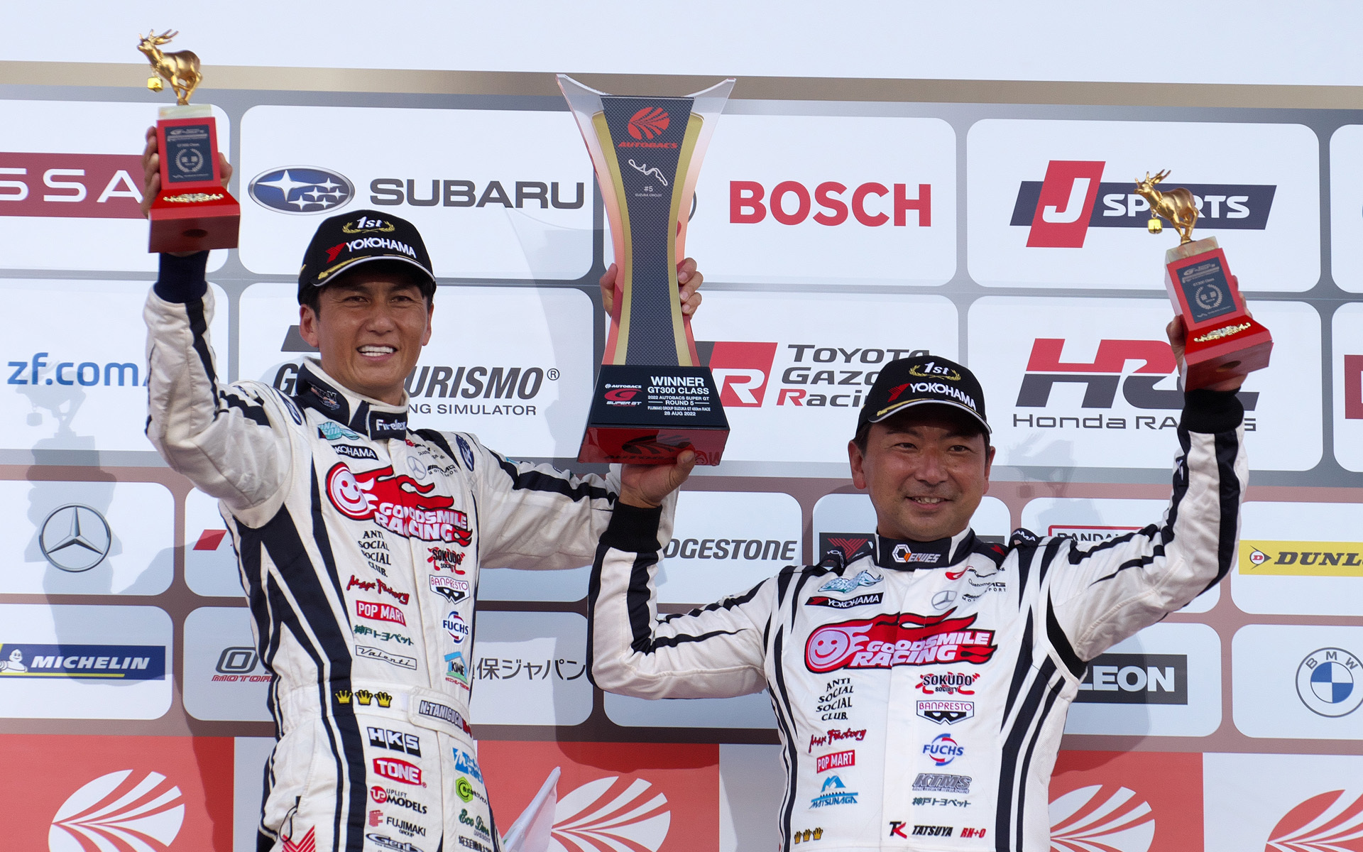 優勝した4号車グッドスマイル 初音ミク AMG（谷口信輝/片岡龍也組、YH）