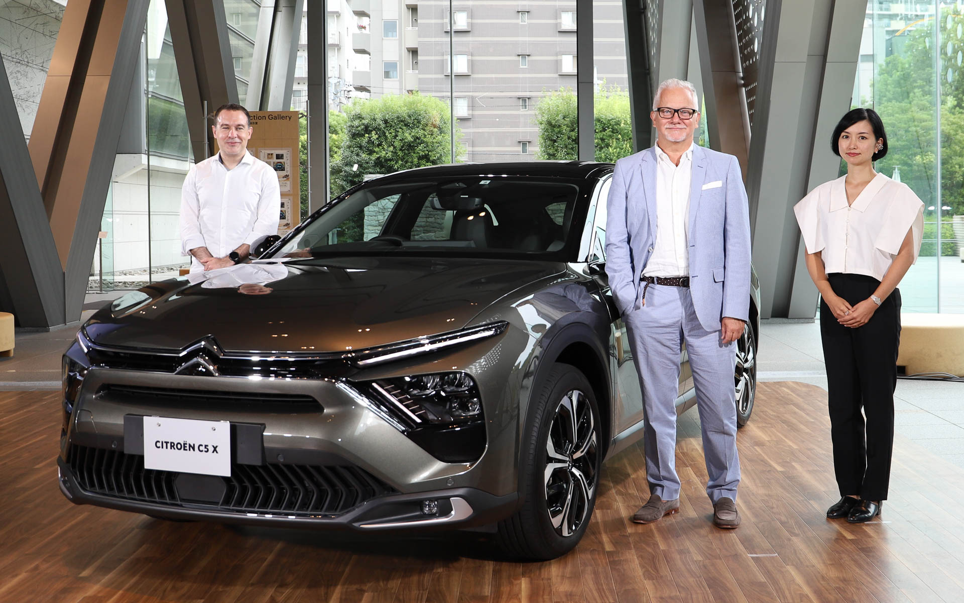シトロエンの新型フラグシップ「C5 X」の発表会が開催された