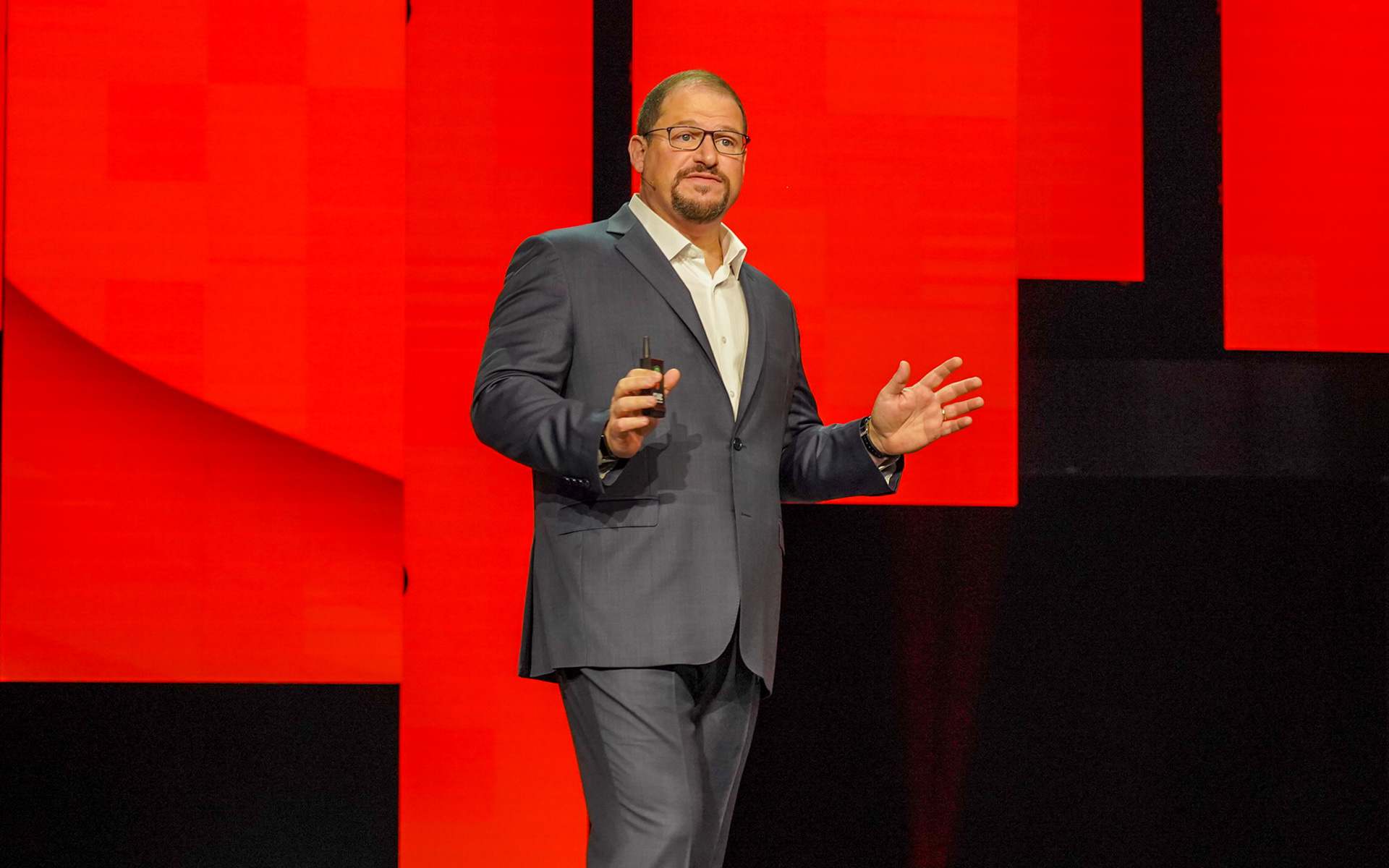 Qualcomm CEO クリスチアーノ・アーモン氏