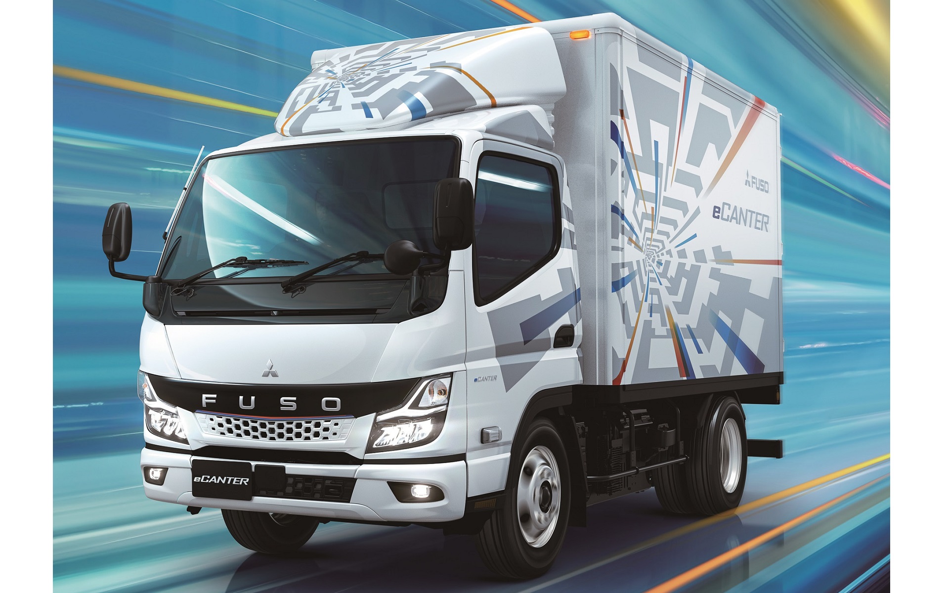 EV小型トラック「eキャンター」の次世代モデルを公開