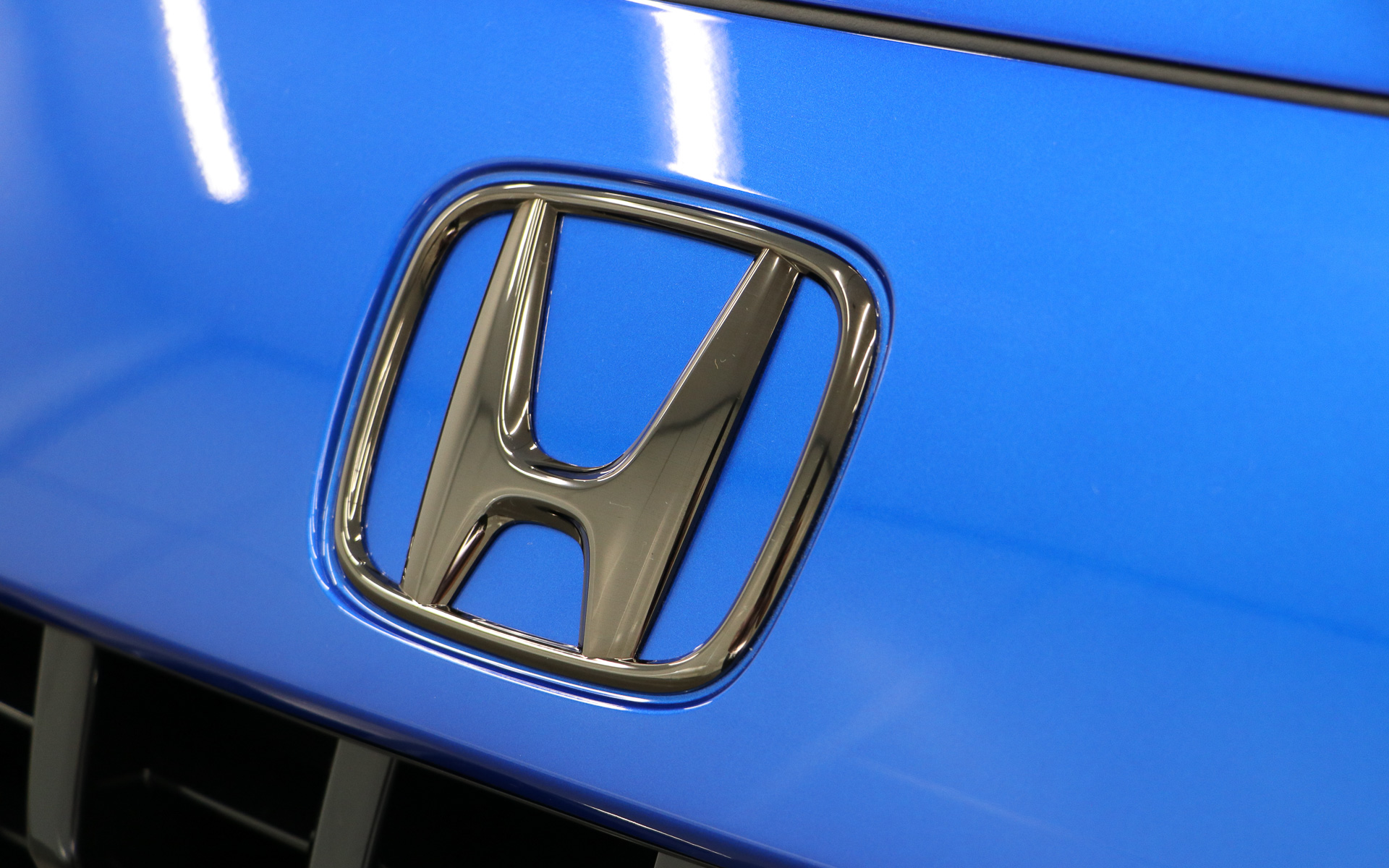 ブラックエンブレム（前後Hマーク＆車名エンブレム）