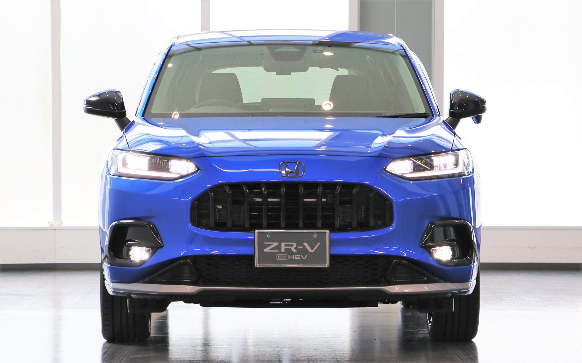 ホンダアクセスの純正アクセサリーを装着したZR-V