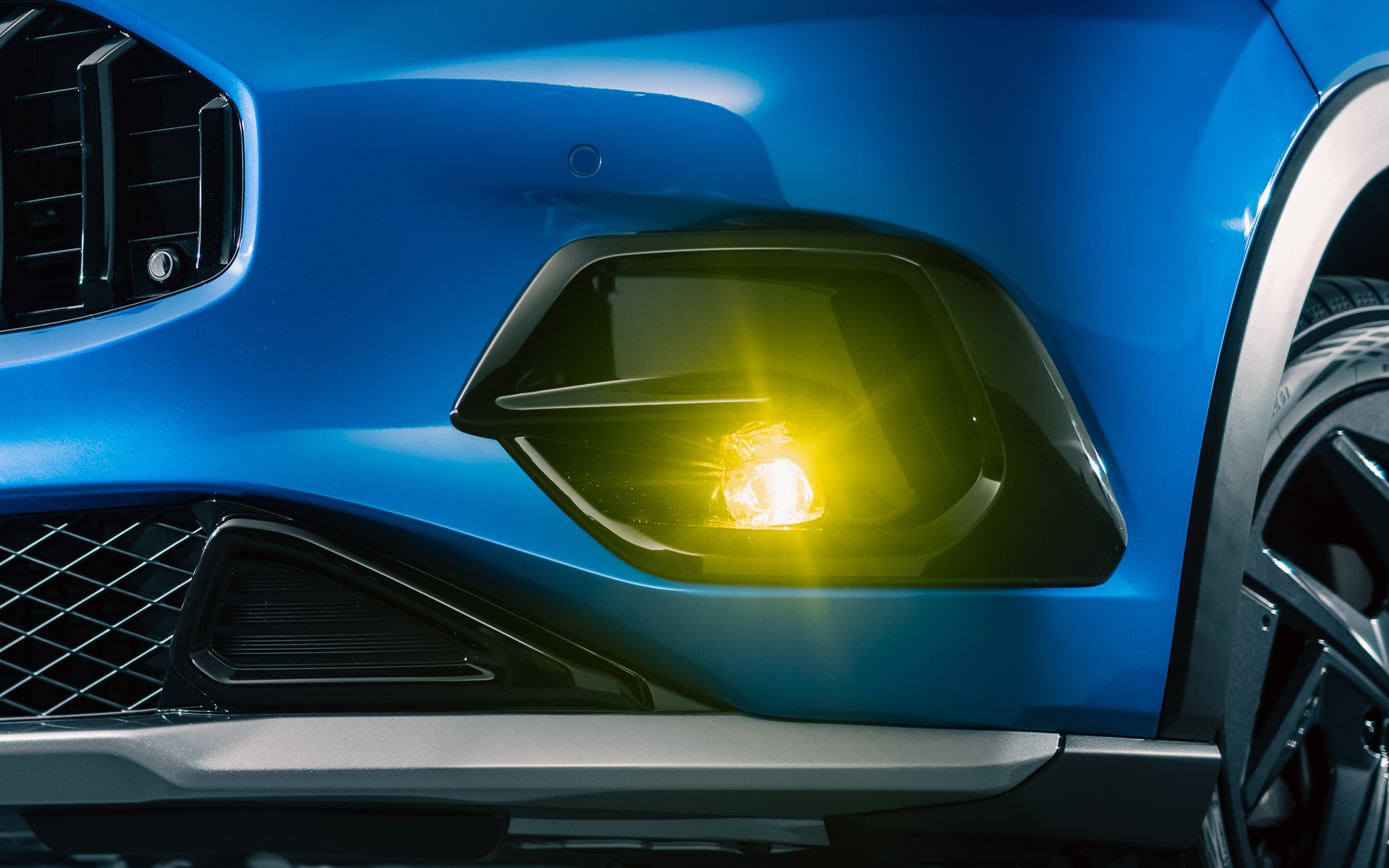 LEDフォグライト＆ガーニッシュ（イエロー）