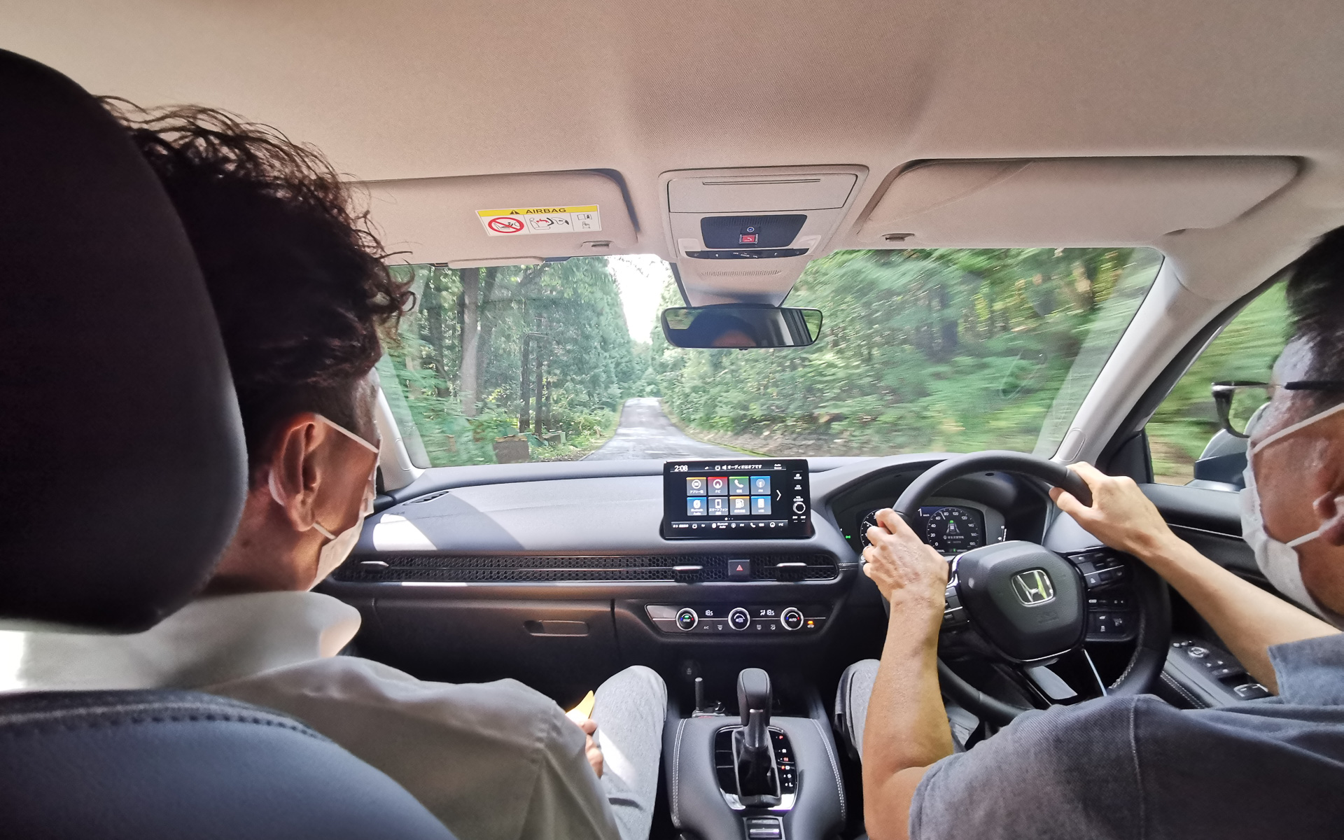 助手席に開発責任者の小野修一氏が乗り、それはそれは楽しい試乗だった