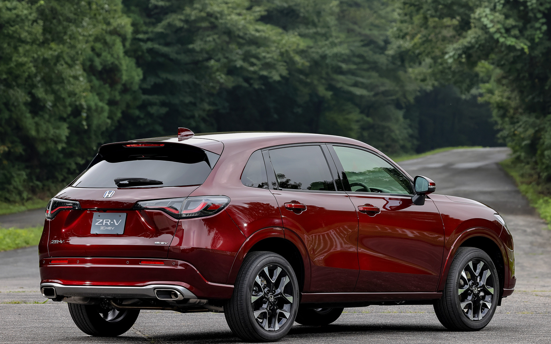 ZR-Vはシビックベースのプラットフォームを使用している