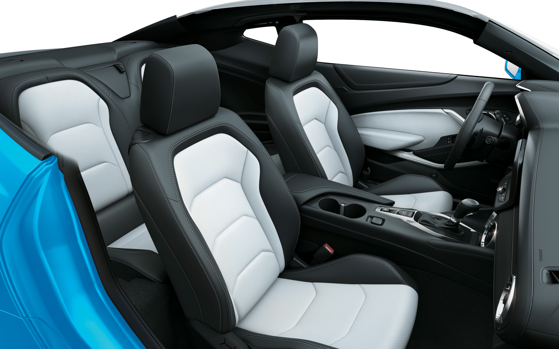 セラミックホワイトカラーを採用したレザーシート