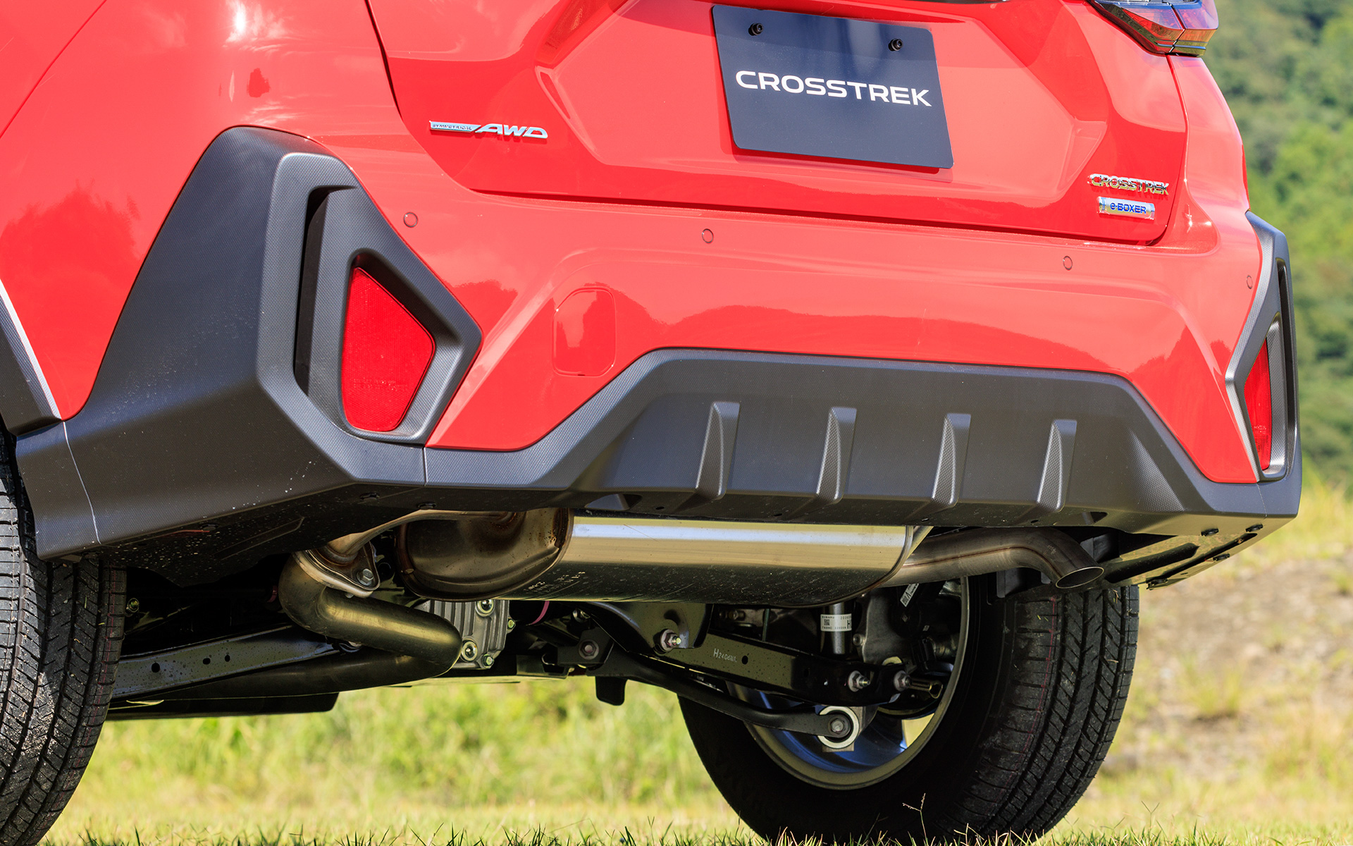 リアバンパー下部はアンダーガード風のデザイン