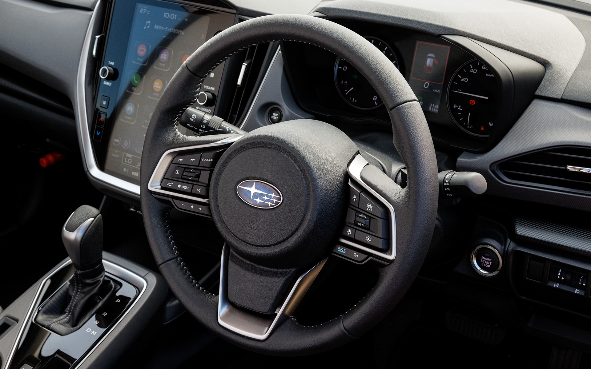 ステアリングはレガシィ アウトバックと同様のデザイン