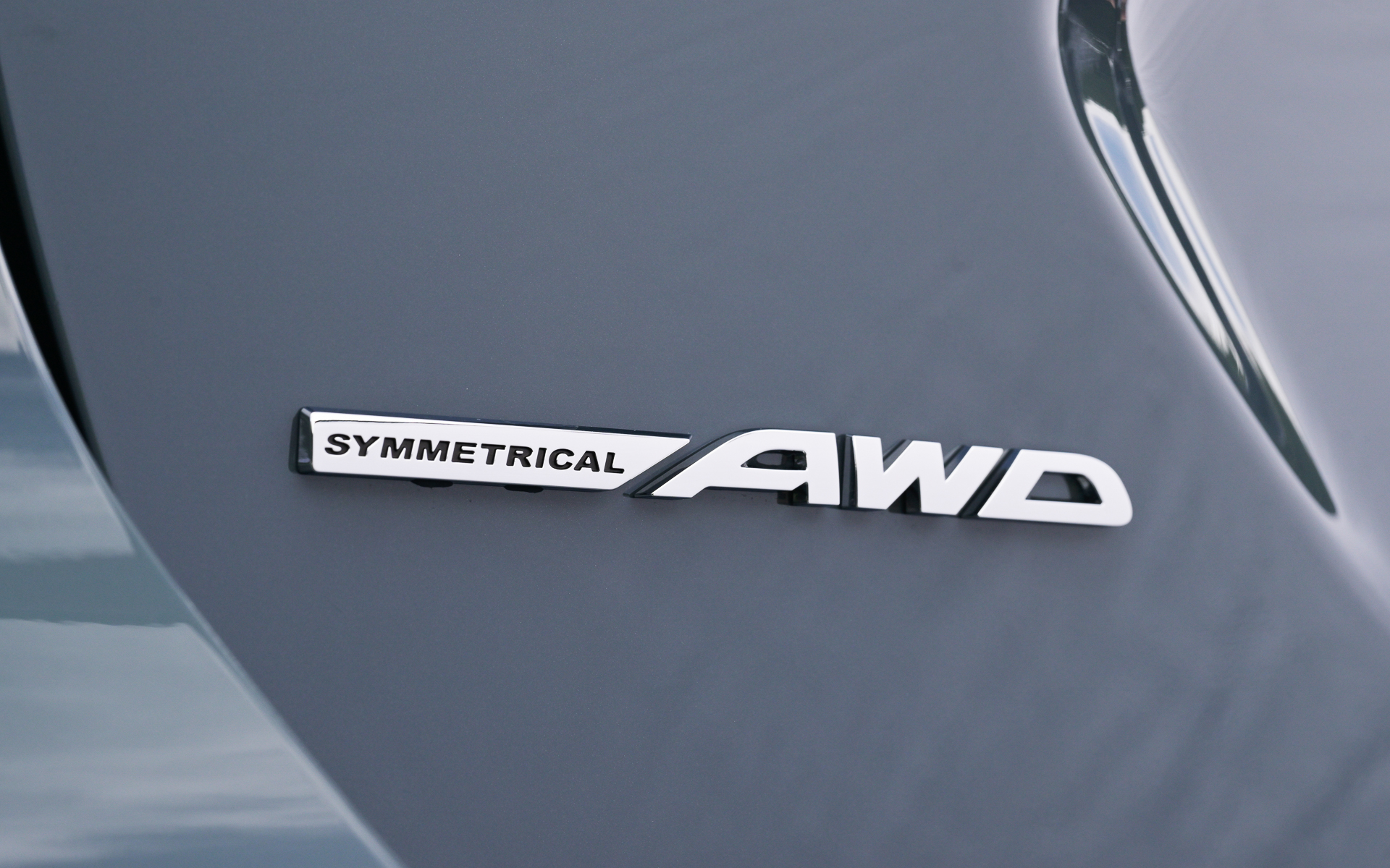 スバルのAWDなど、動的質感も高めたという