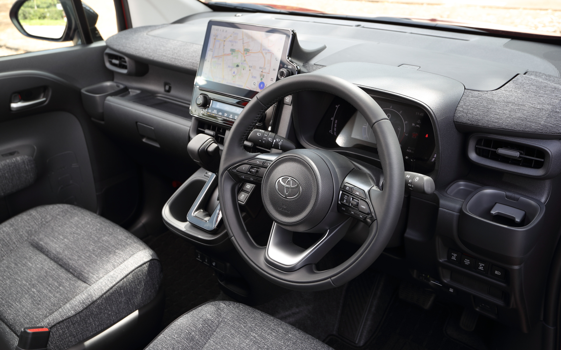 ガソリンモデルのコクピット