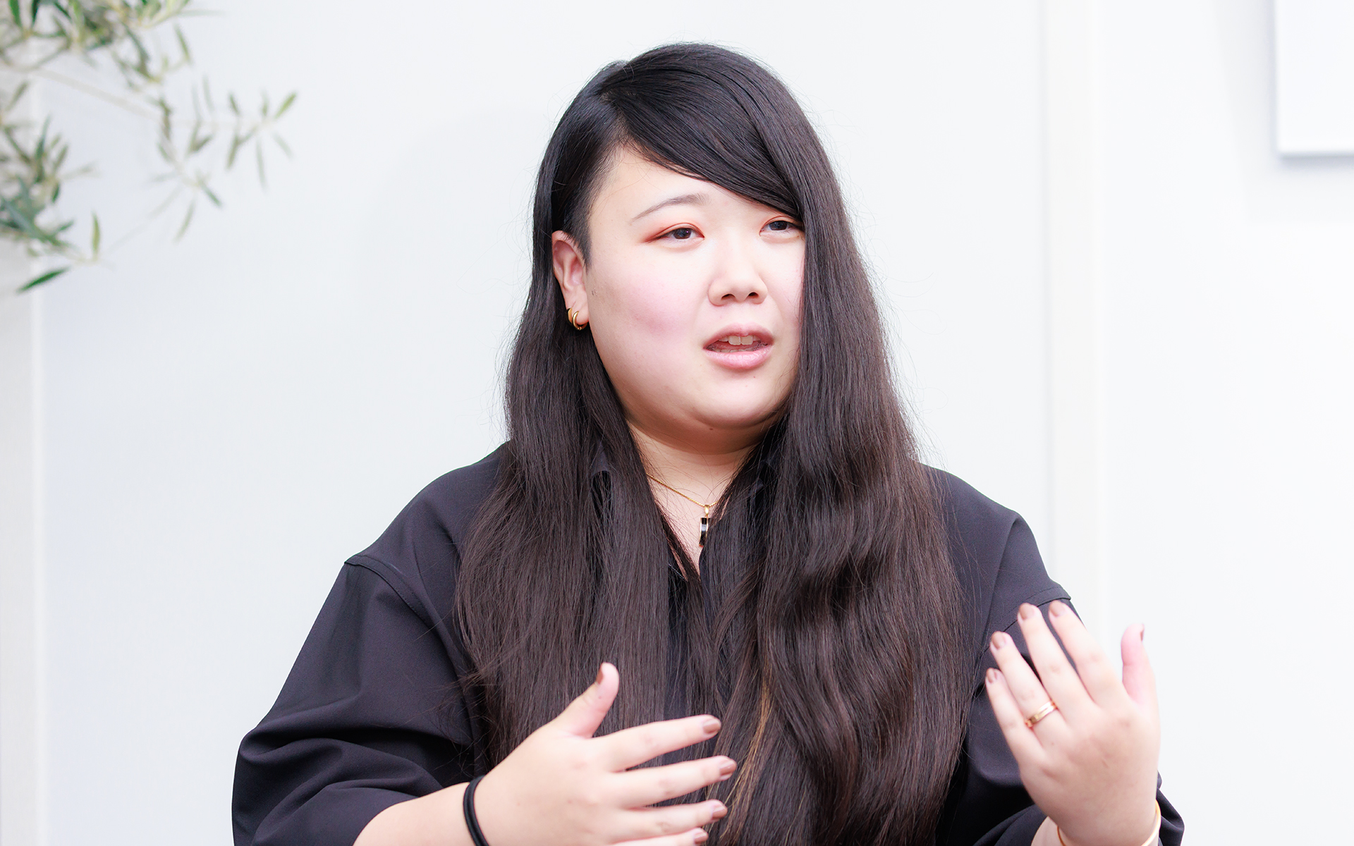 マツダ株式会社 デザイン本部 プロダクションデザインスタジオ カラー＆トリムデザイングループ デザイナー 渡邉瑞希さん