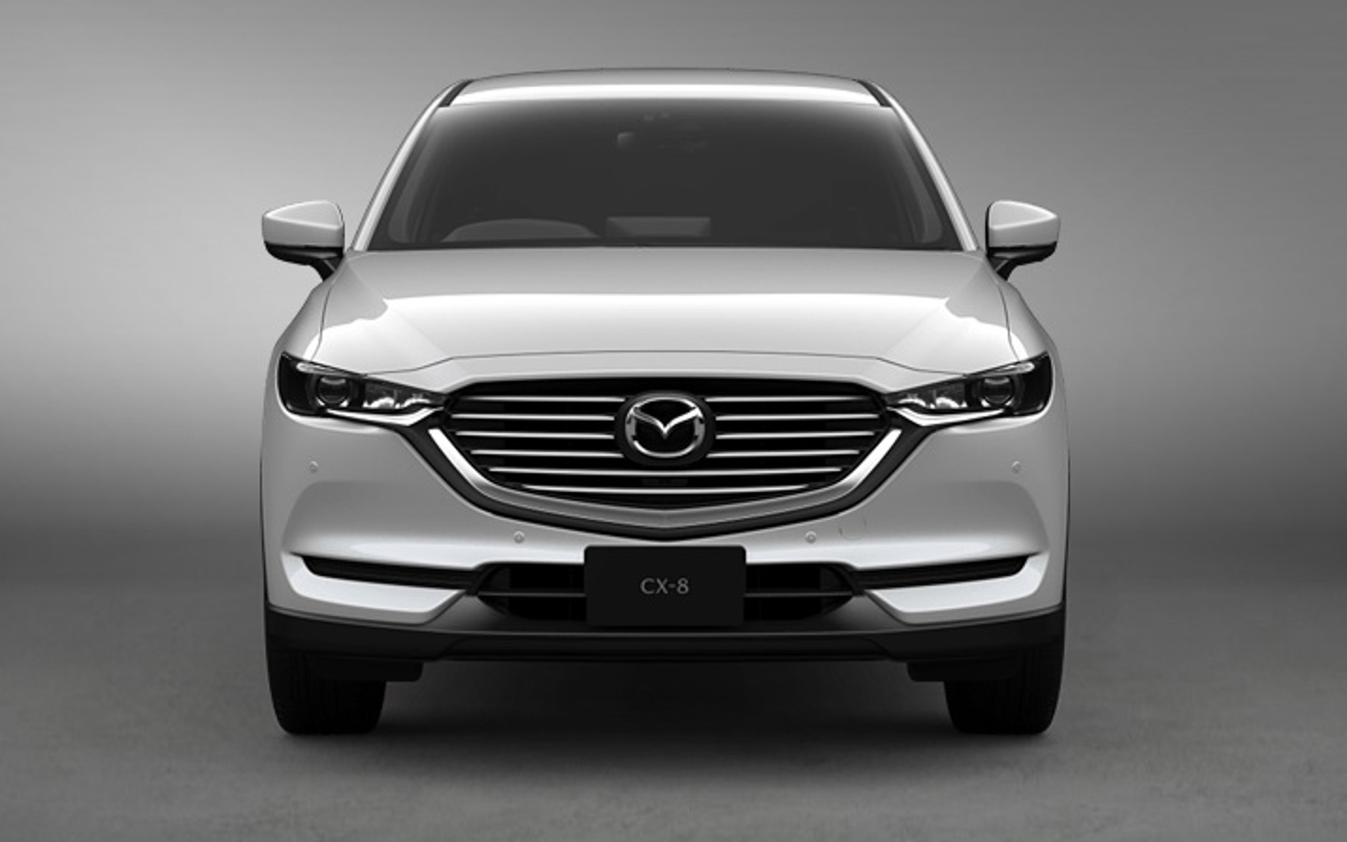 CX-8のフロントビュー