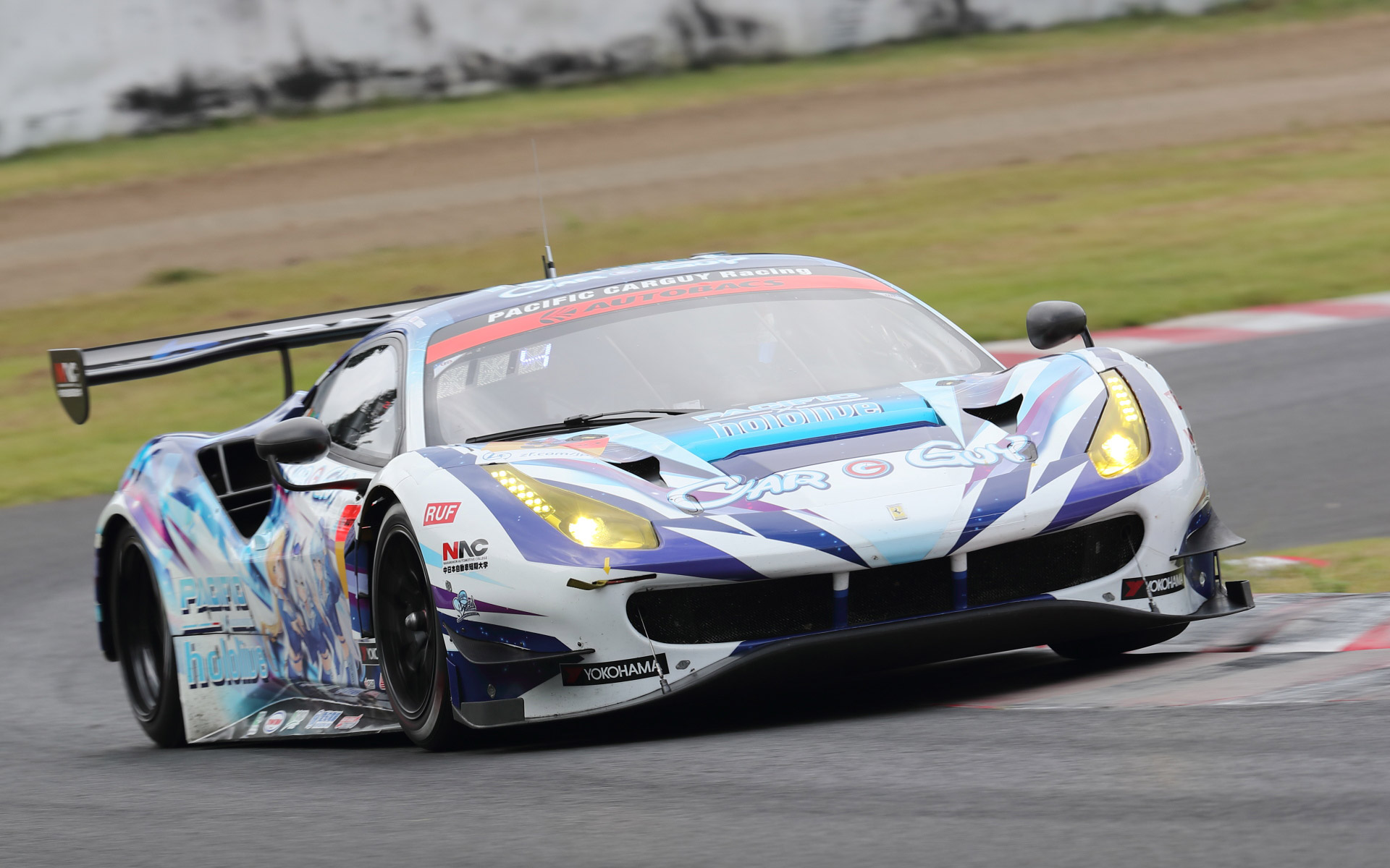 9号車PACIFIC hololive NAC Ferrari（木村武史/ケイ・コッツォリーノ、YH）
