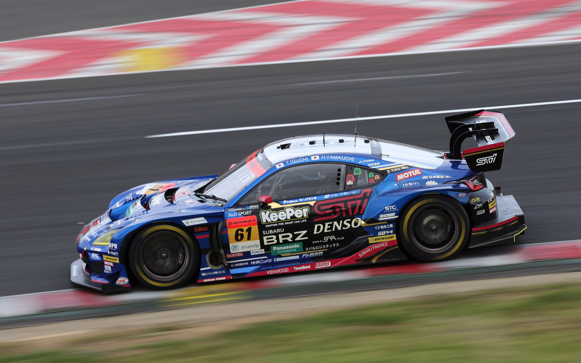 予選ポールポジションは61号車SUBARU BRZ R&D SPORT（井口卓人/山内英輝、DL）