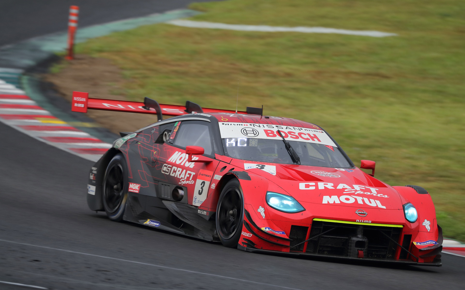 GT500を優勝した3号車CRAFTSPORTS MOTUL Z（千代勝正/高星明誠、MI）。シリーズランキングでもトップに