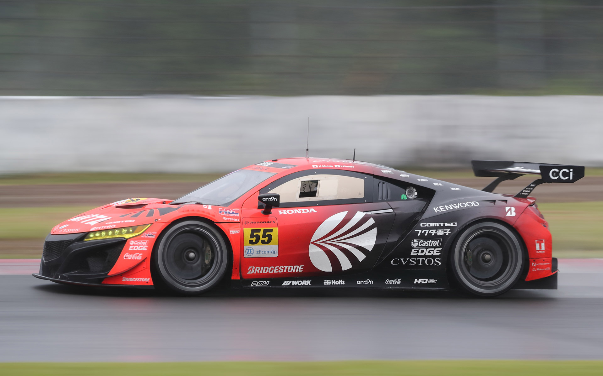 同じく55号車ARTA NSX GT3（武藤英紀/木村偉織、BS）もスリックに履き替えるが……