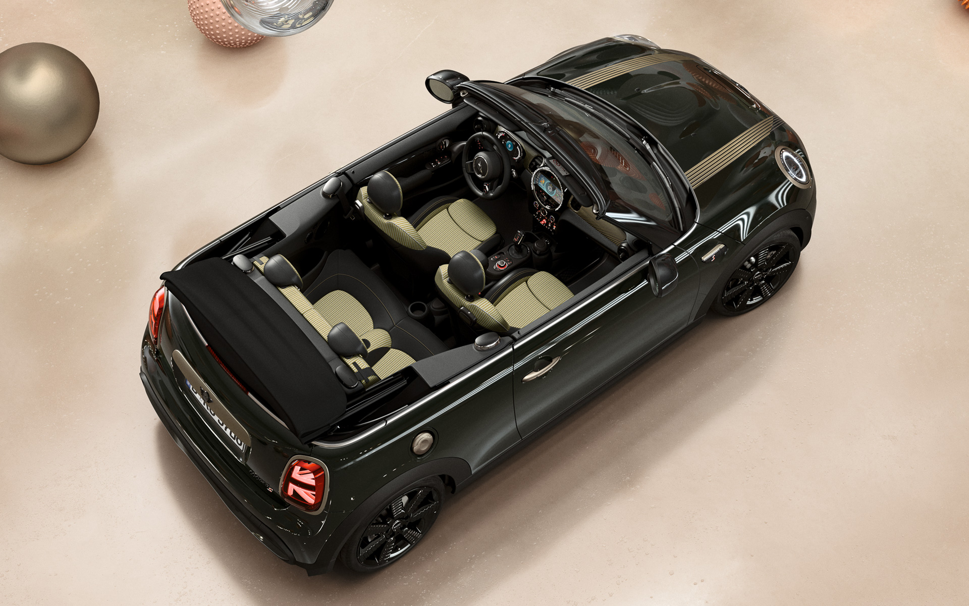 コンバーチブルモデルはクーパーSのみの設定