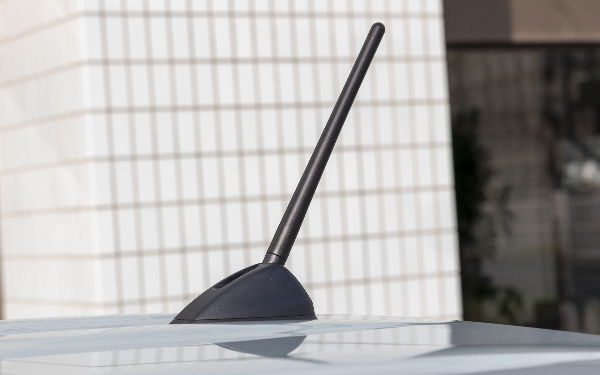 N-WGNのアンテナは従来の棒タイプ