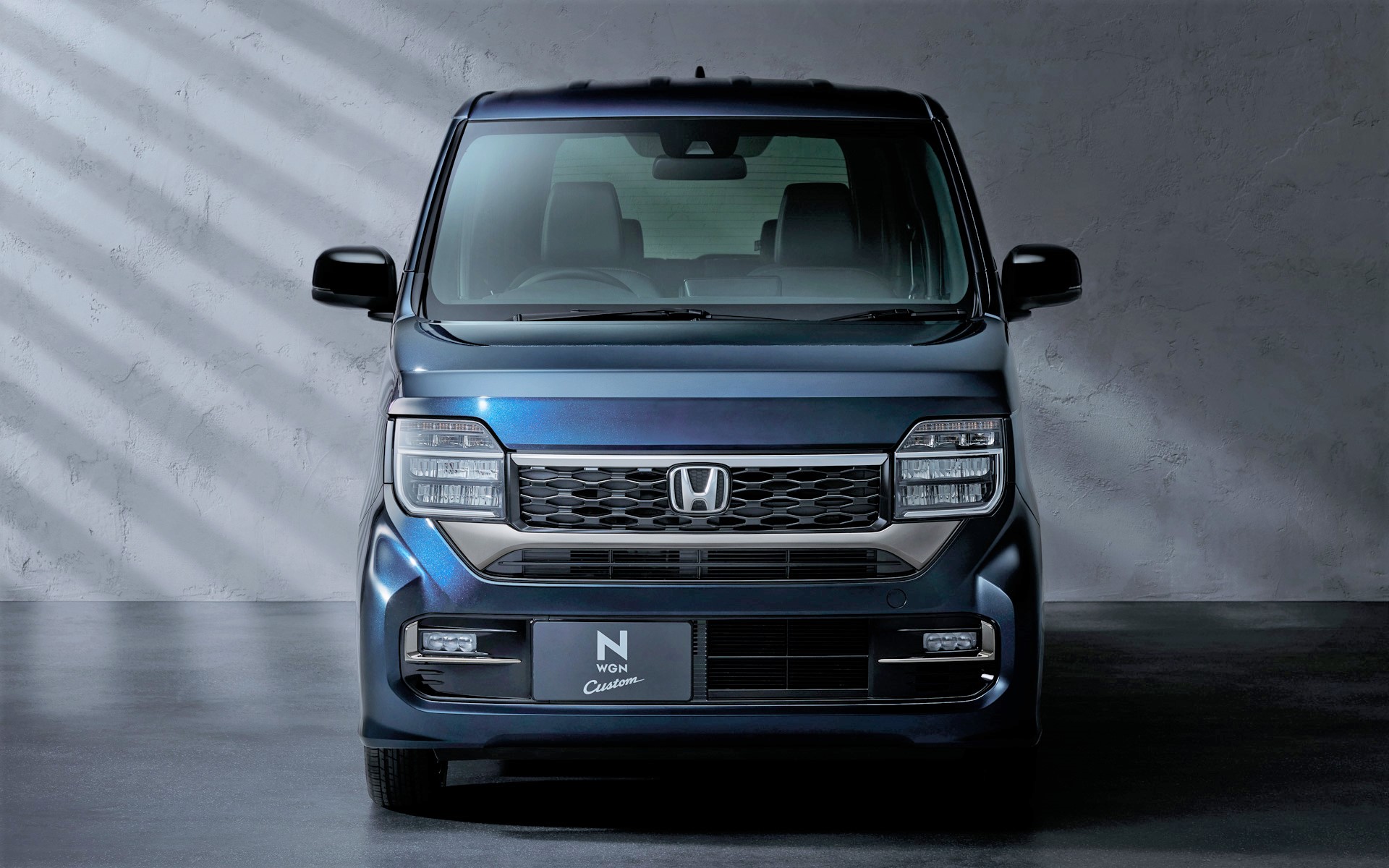 スポーティなデザインになったN-WGN Custom