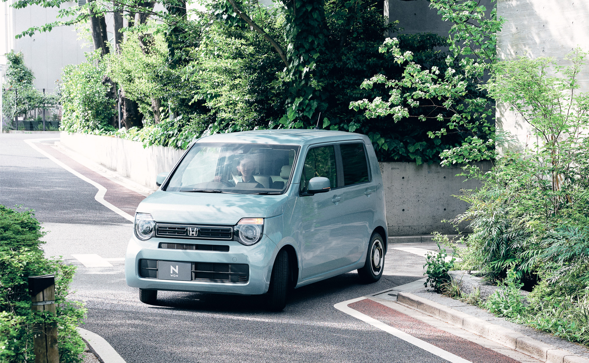 マイチェンしたN-WGN。画像は新色の「フィヨルドミスト・パール」