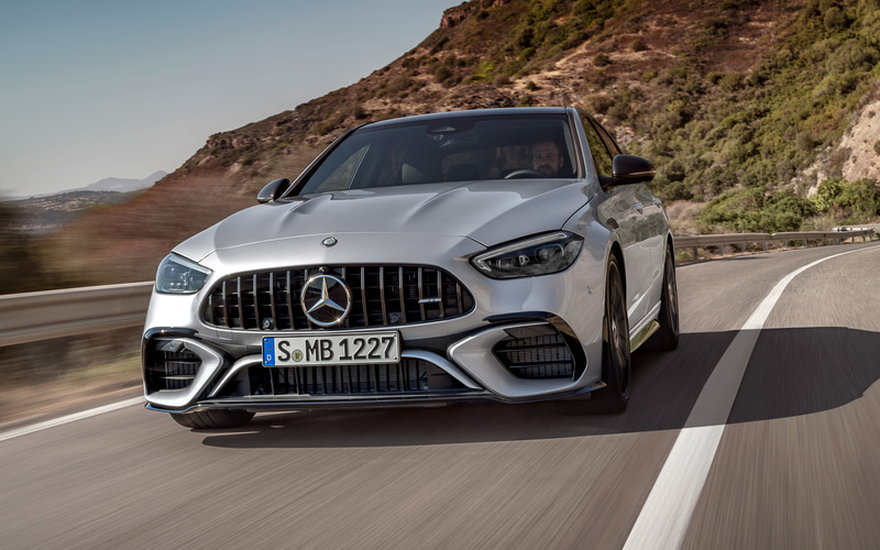 メルセデス・ベンツ、新型「AMG C 63 S Eパフォーマンス」 4気筒2.0