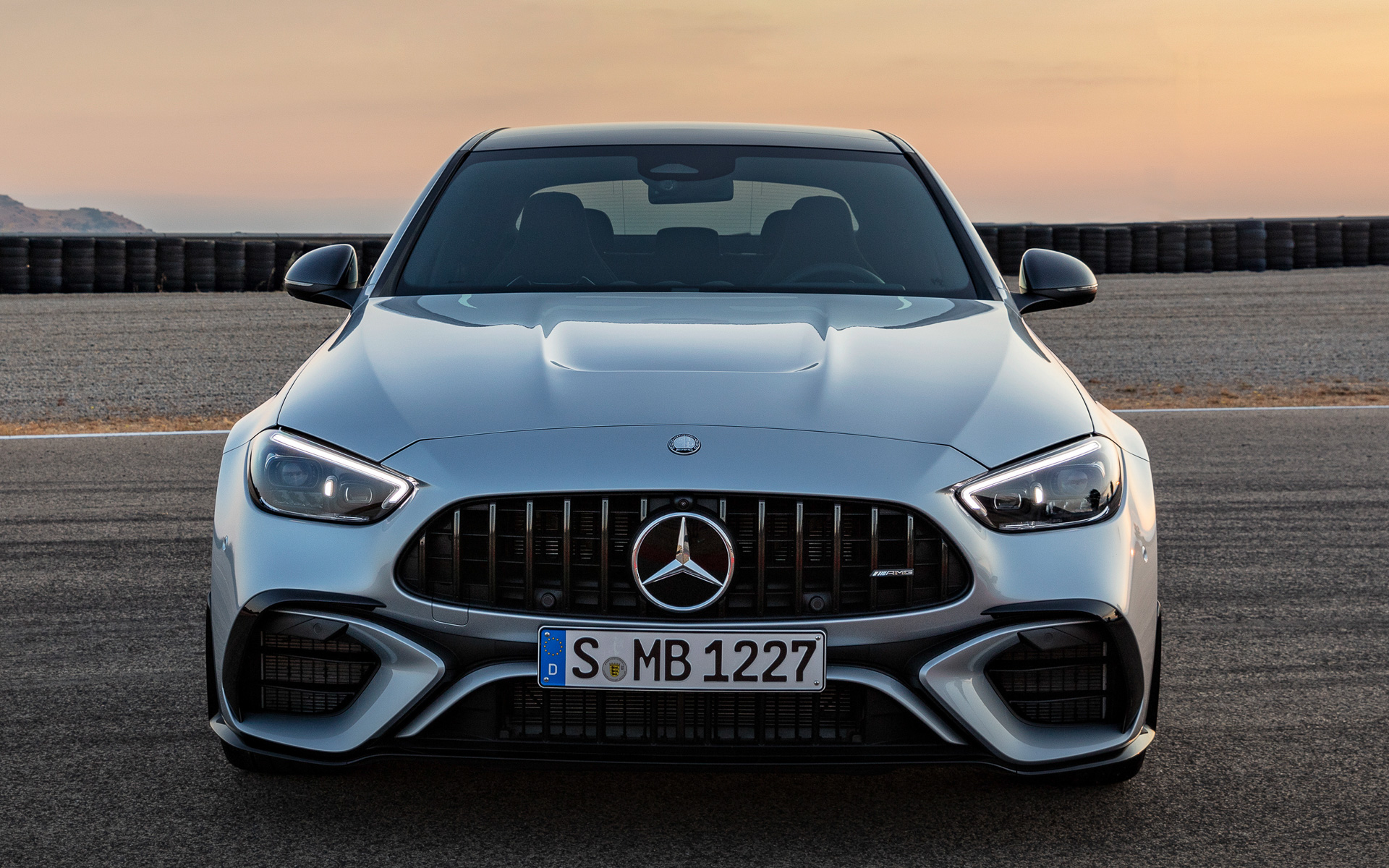 AMG C 63 S Eパフォーマンス（サルーン）